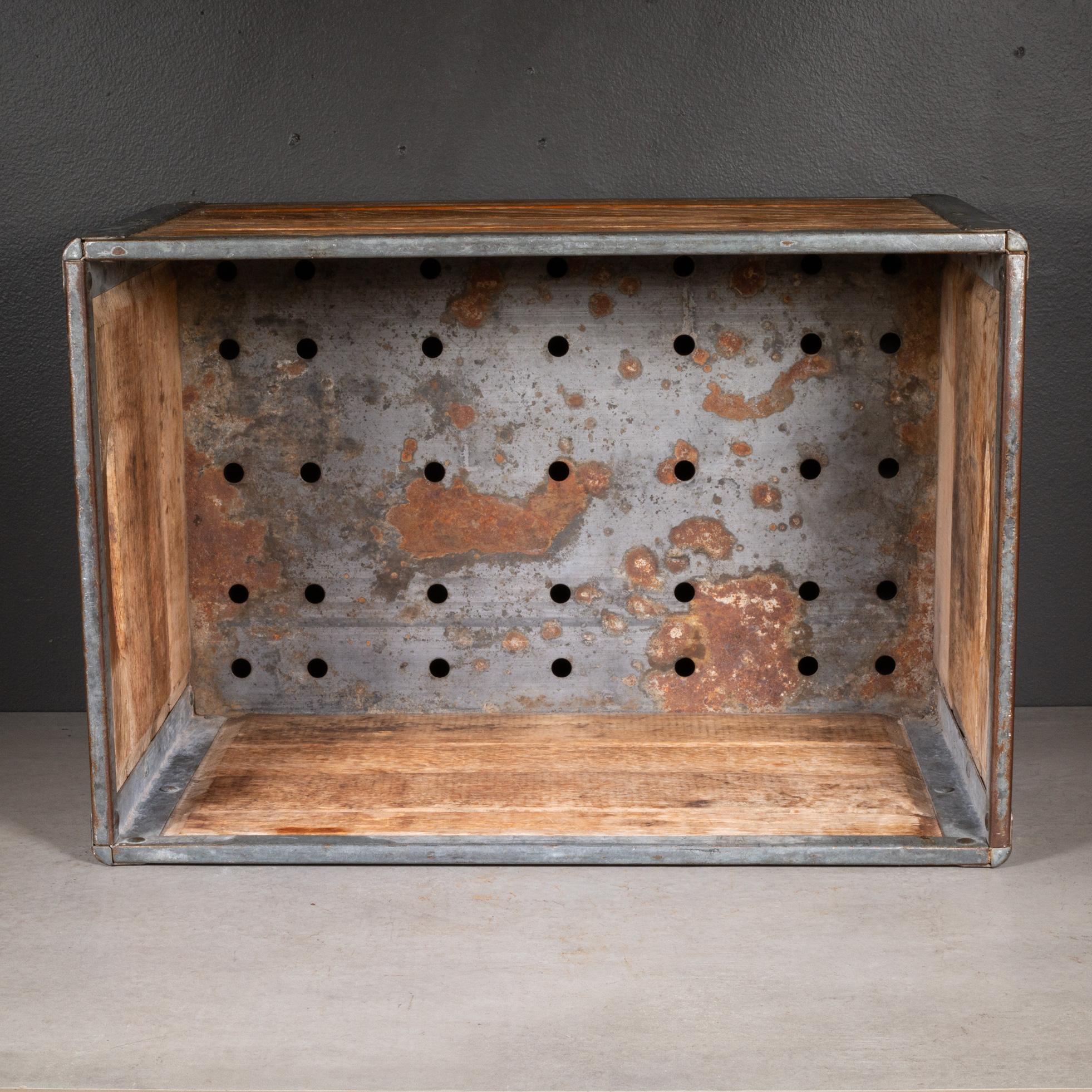 Early 20th Century Wood and Galvanized Steel Milk Crate, circa 1940s 3