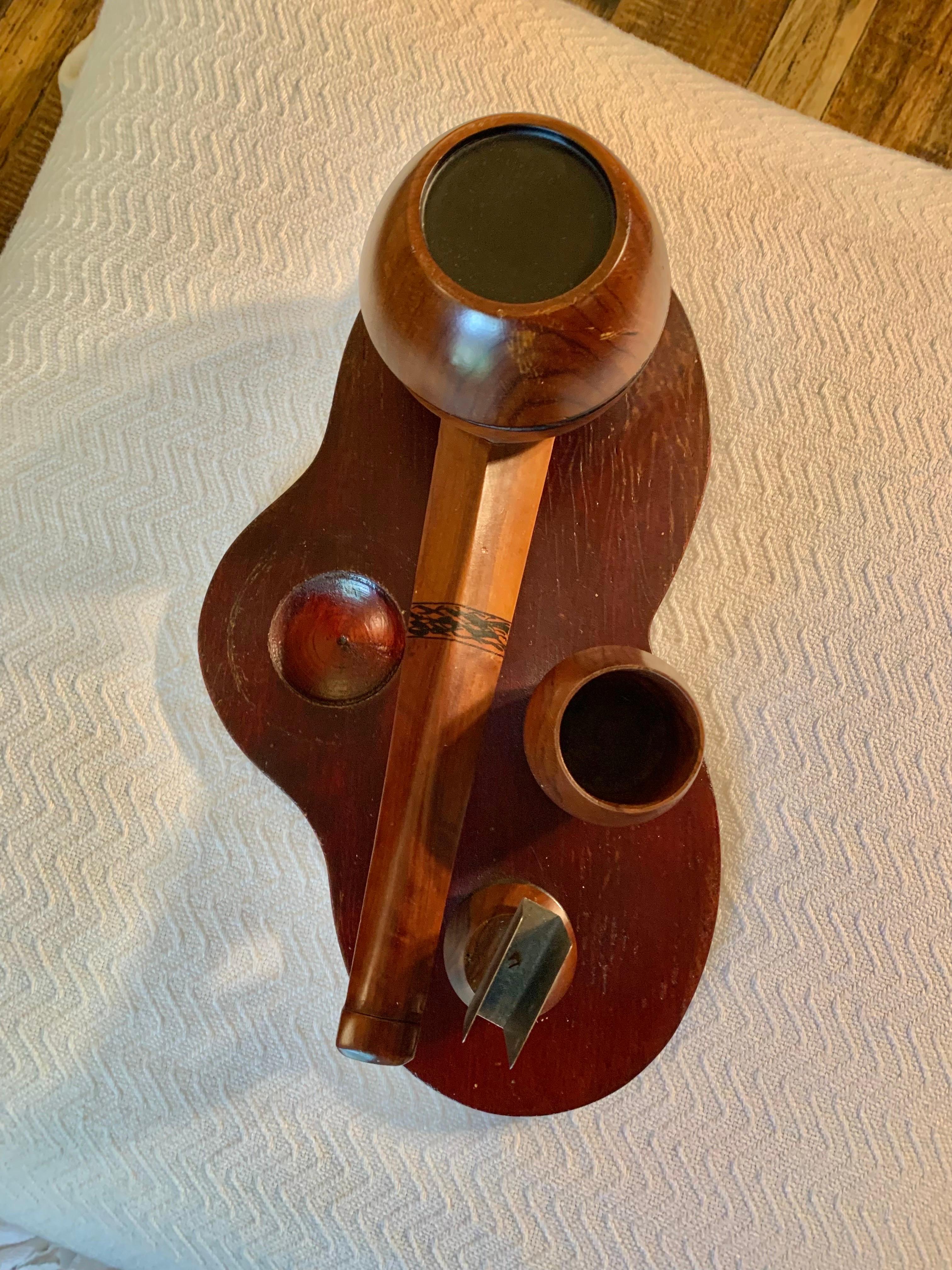 Soporte para pipa de madera estilo Art Decó de principios del siglo XX Hecho a mano en venta