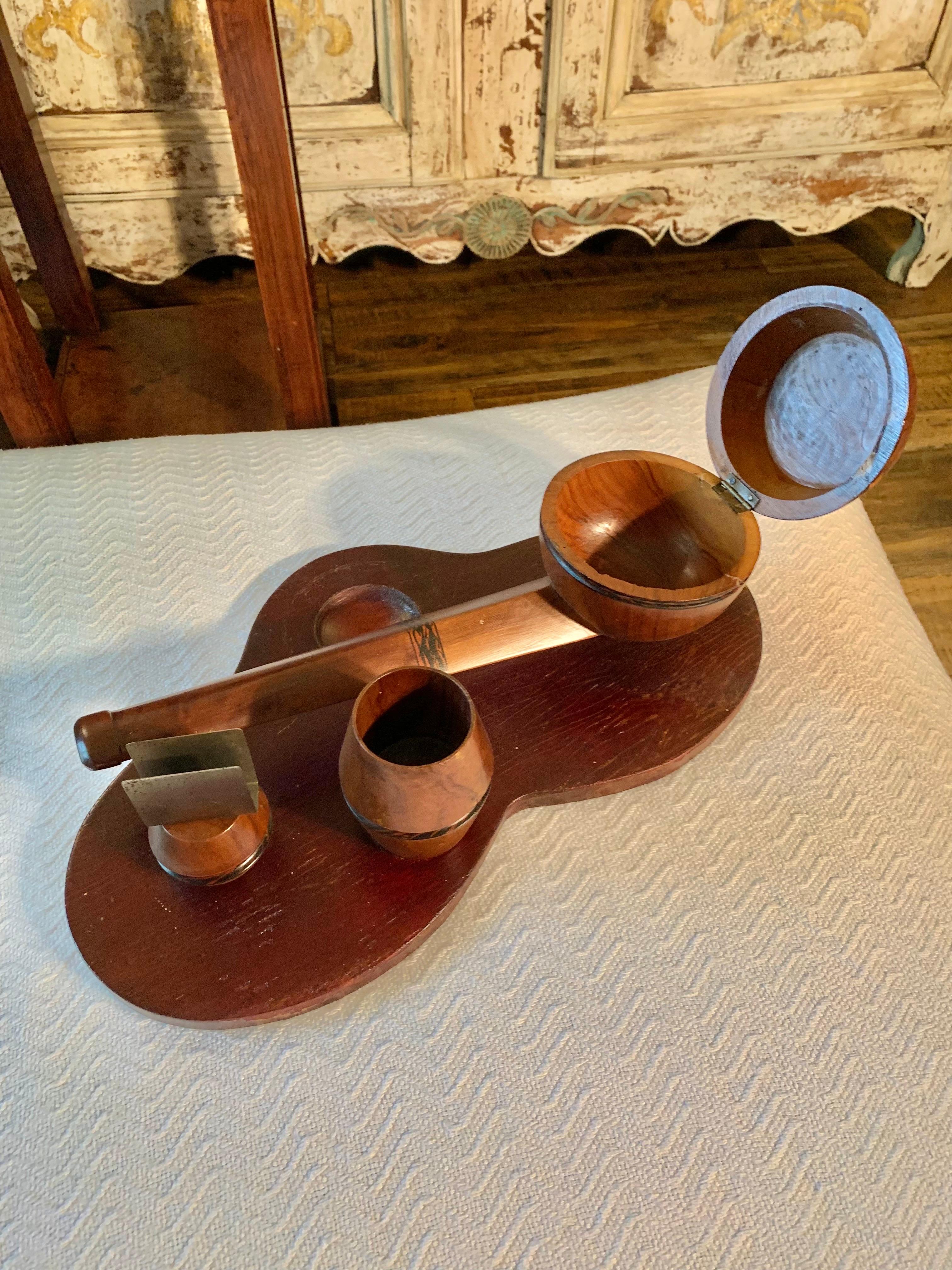 Soporte para pipa de madera estilo Art Decó de principios del siglo XX en Bueno estado para la venta en Burton, TX