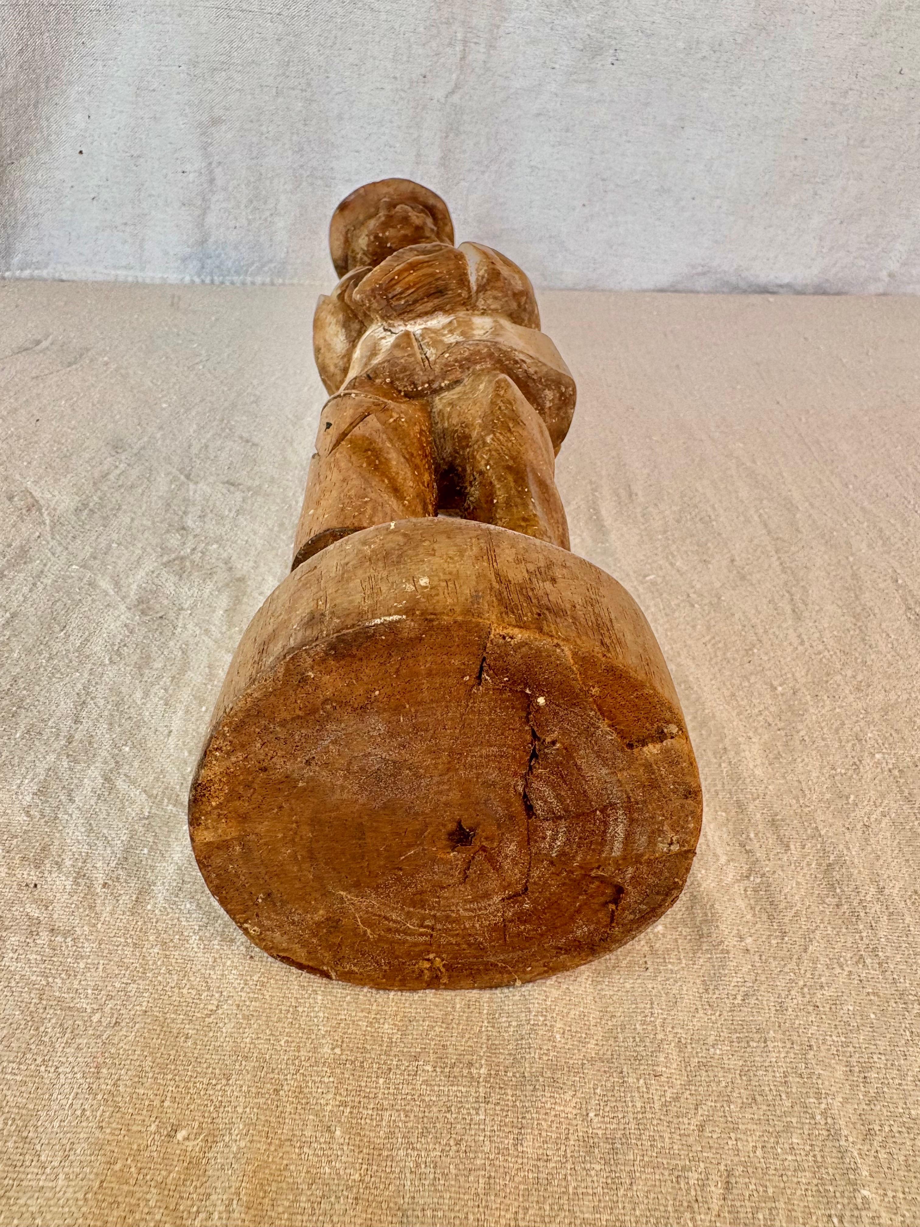 Anfang des 20. Jahrhunderts Wood Hand geschnitzt Fischer Statue im Angebot 7