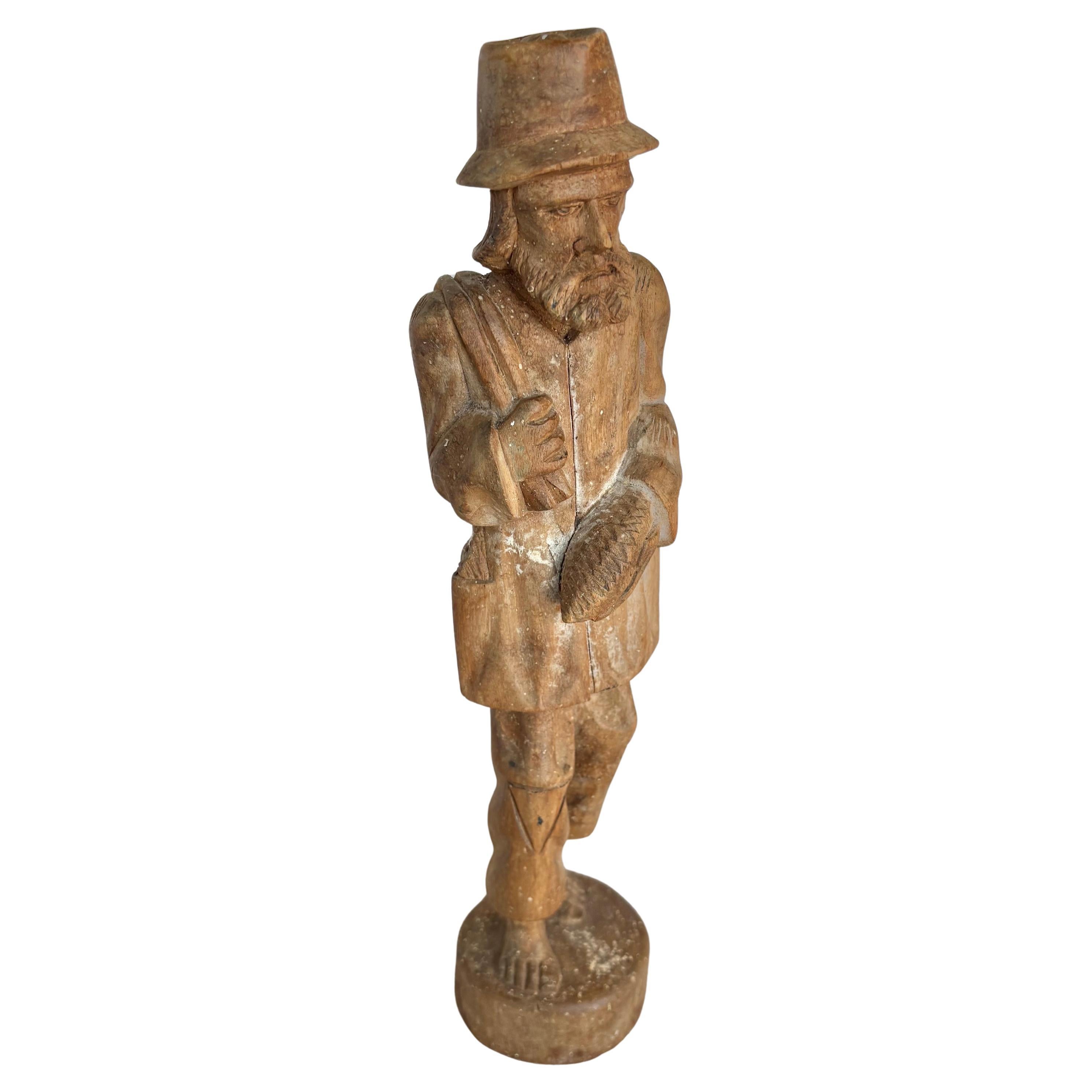 Anfang des 20. Jahrhunderts Wood Hand geschnitzt Fischer Statue im Angebot