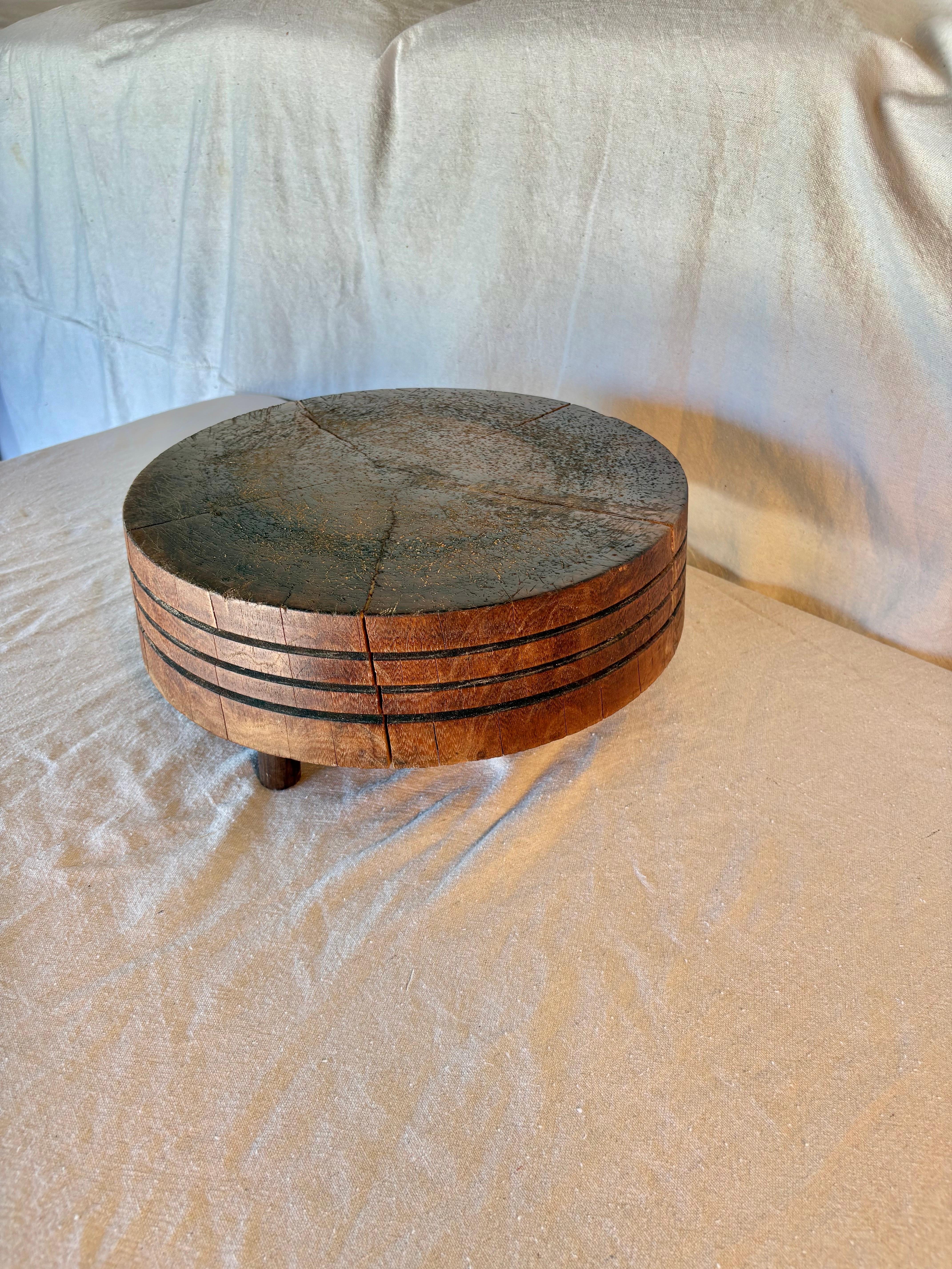 Anfang des 20. Jahrhunderts Holz Tuk-Away Butcher Block (amerikanisch) im Angebot