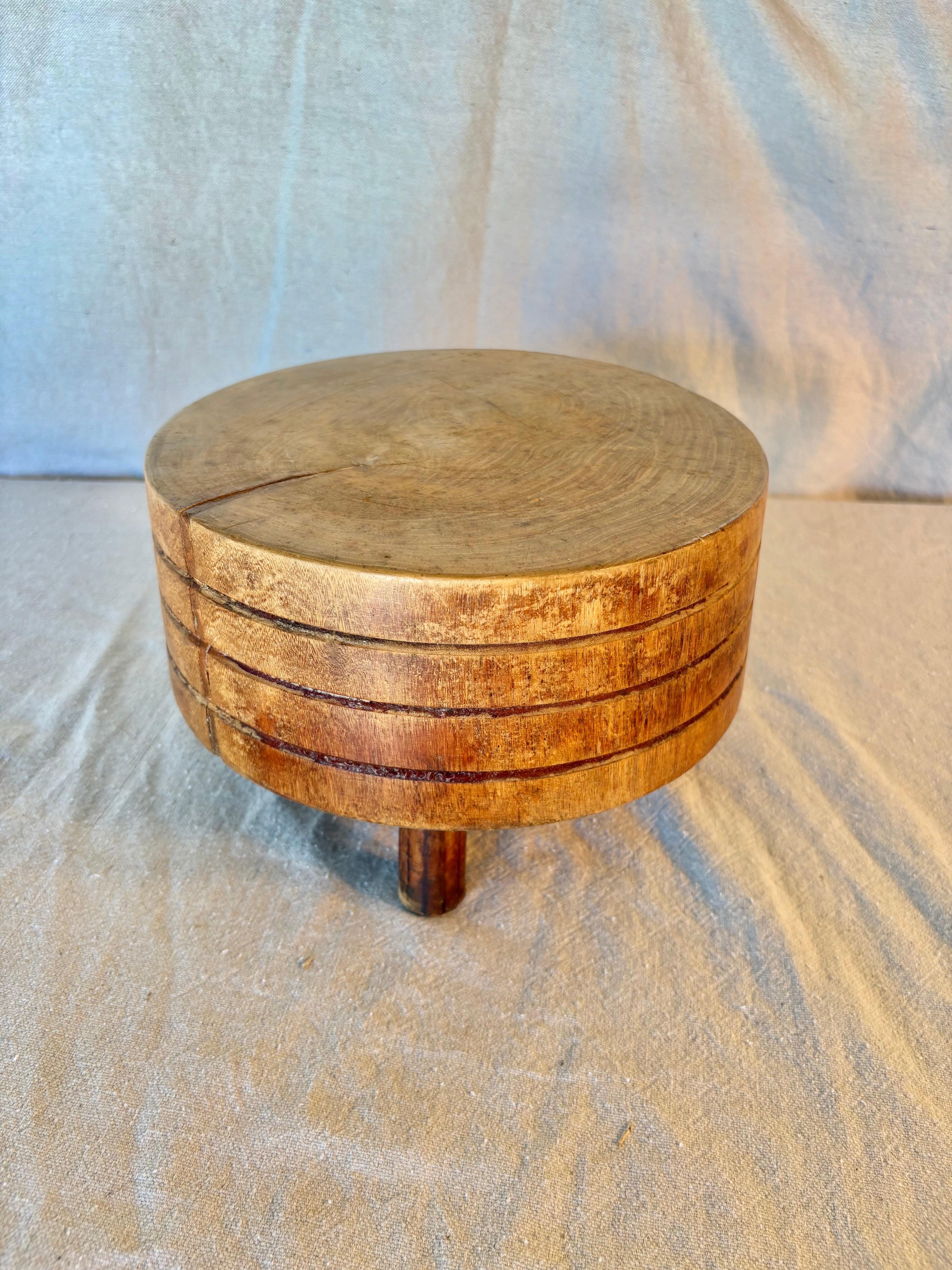 Anfang des 20. Jahrhunderts Holz Tuk-Away Butcher Block (amerikanisch) im Angebot