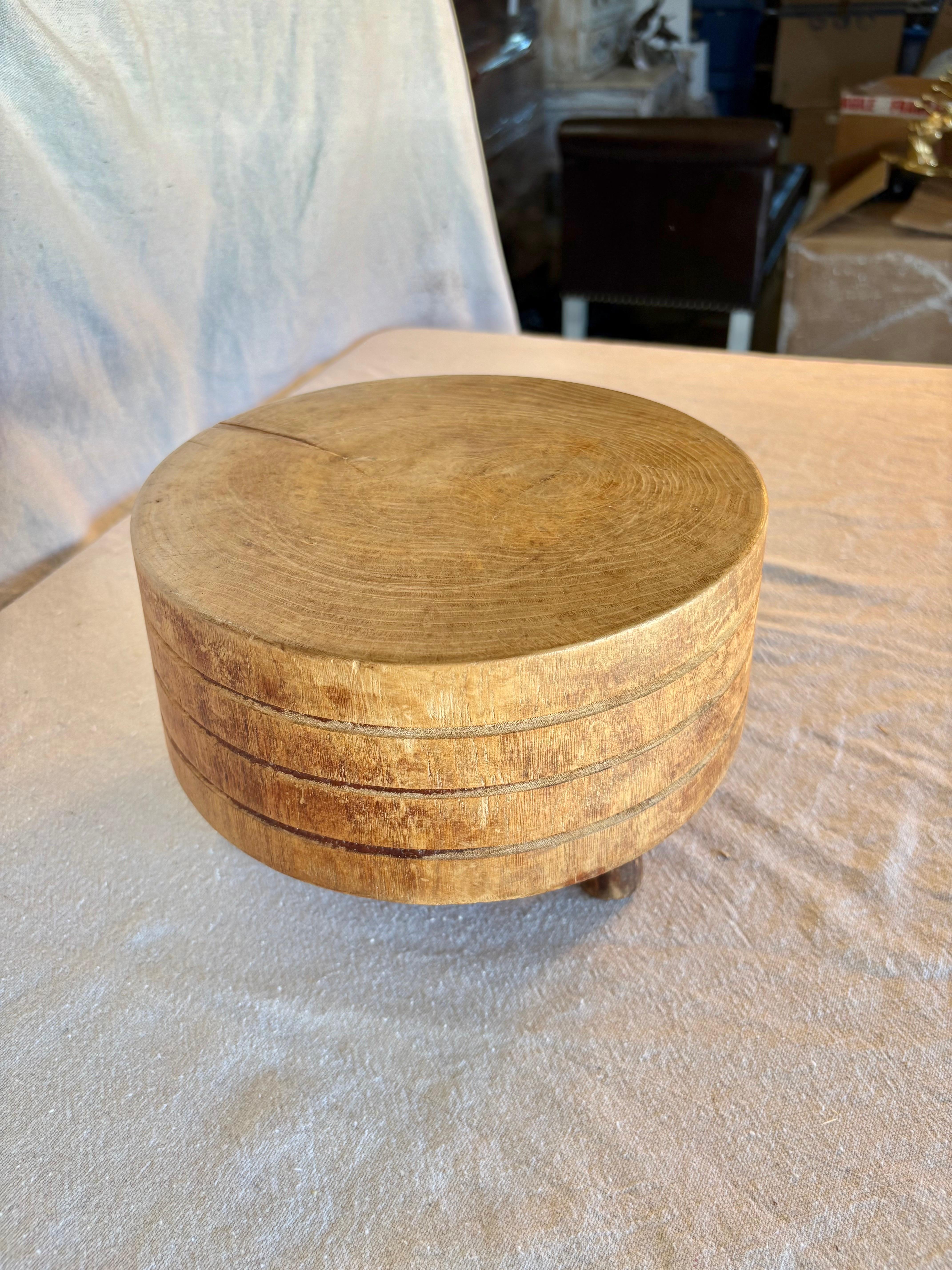 Anfang des 20. Jahrhunderts Holz Tuk-Away Butcher Block im Zustand „Gut“ im Angebot in Burton, TX