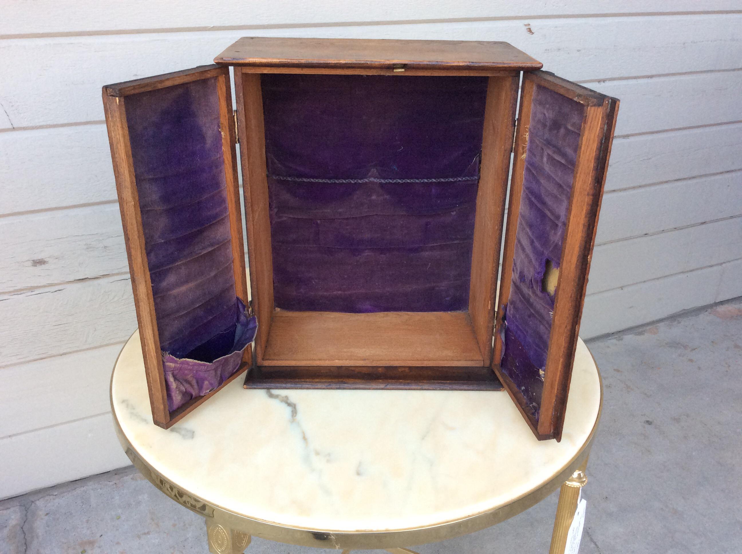 Early 20th Century Wood Viaticum Cabinet and Home Altar Box In Good Condition For Sale In Burton, TX