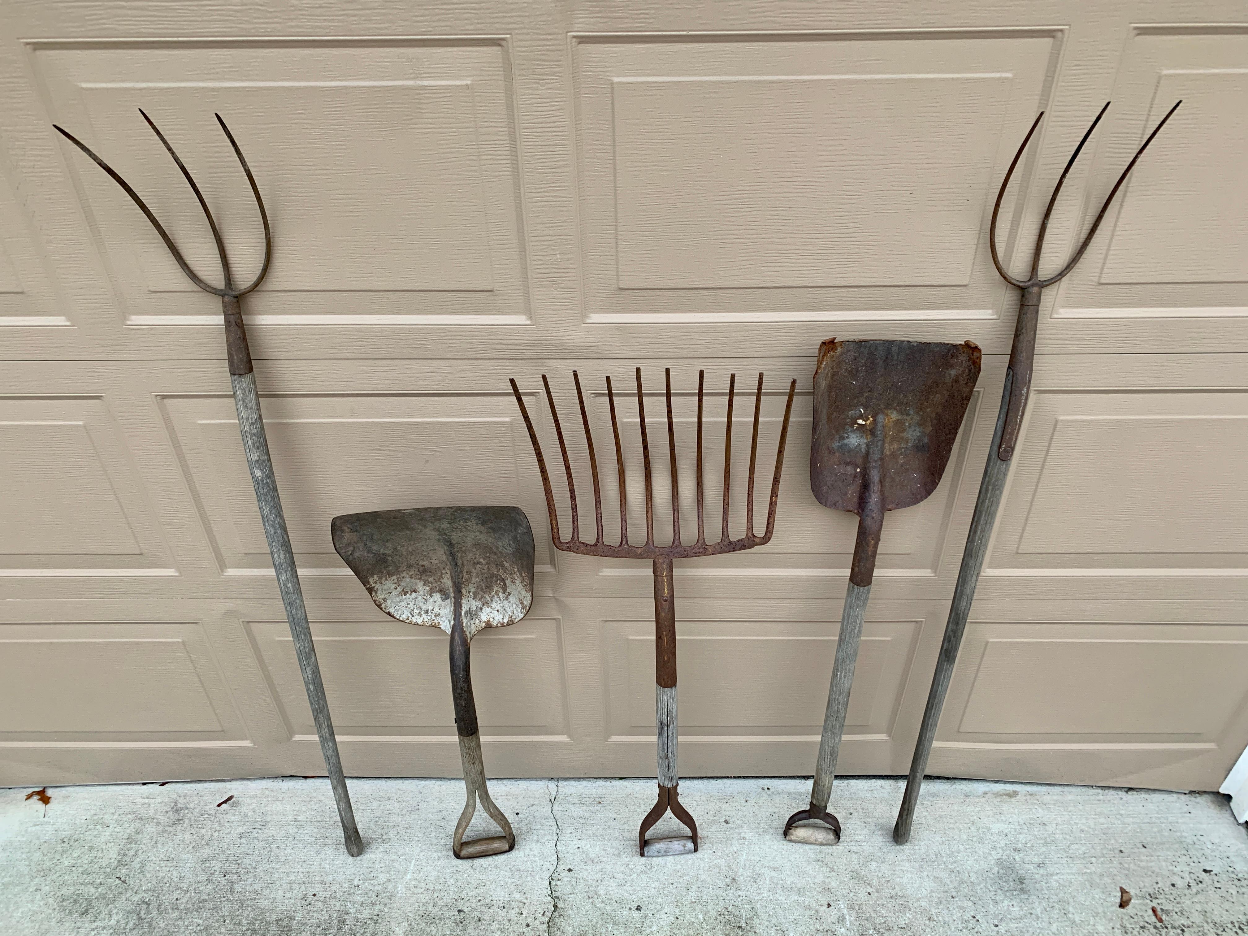 Early 20th Century Wooden and Iron Garden Tools, Set of Five For Sale 8