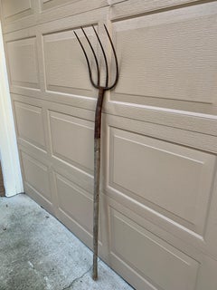 Fourche en bois et en fer du début du 20e siècle Outil de jardinage