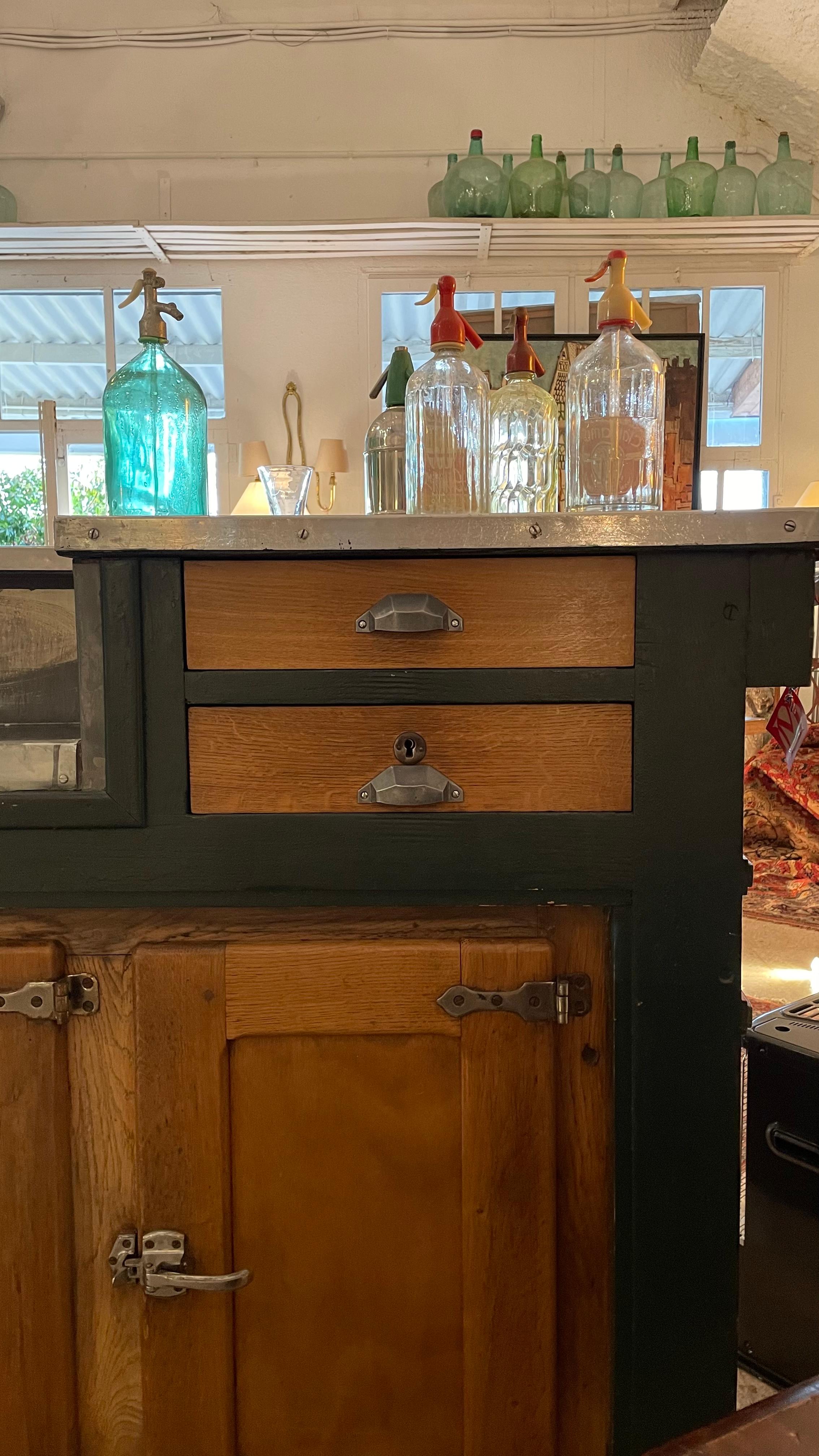 Early 20th Century Wooden Bar Counter from France 4