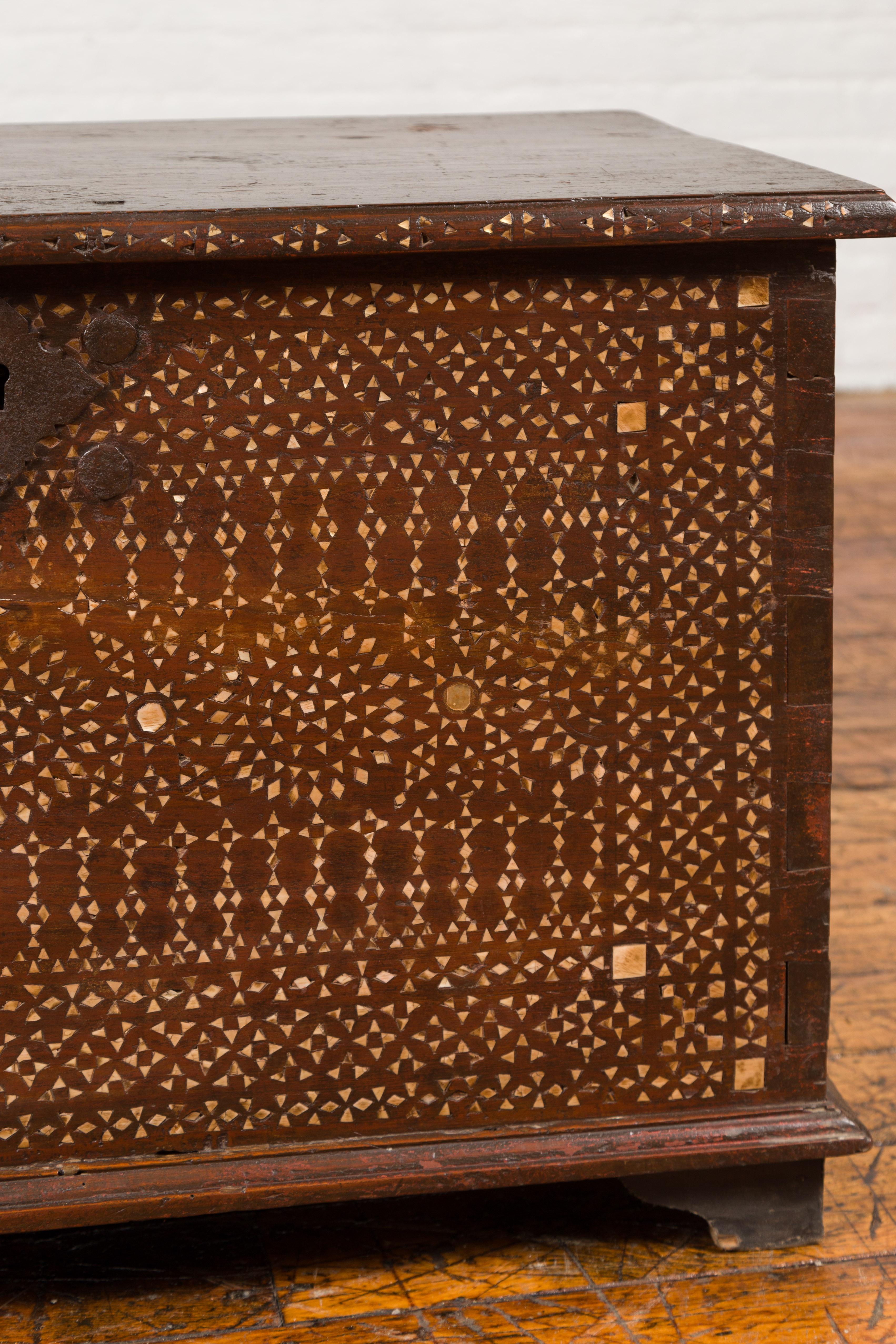 Early 20th Century Wooden Blanket Chest from Jakarta with Mother of Pearl Inlay 2