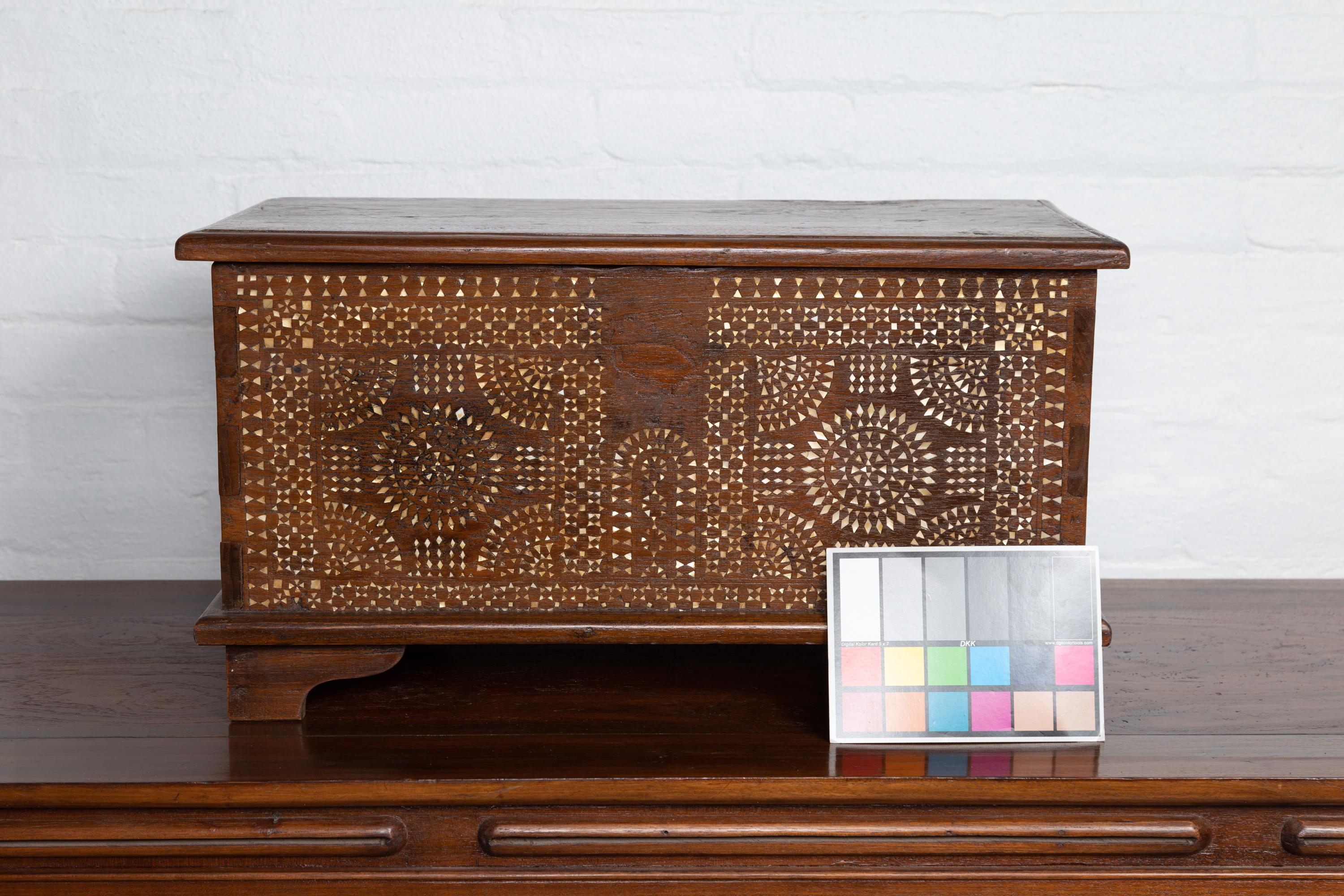 Early 20th Century Wooden Blanket Chest from Mindanao with Mother of Pearl Inlay 6