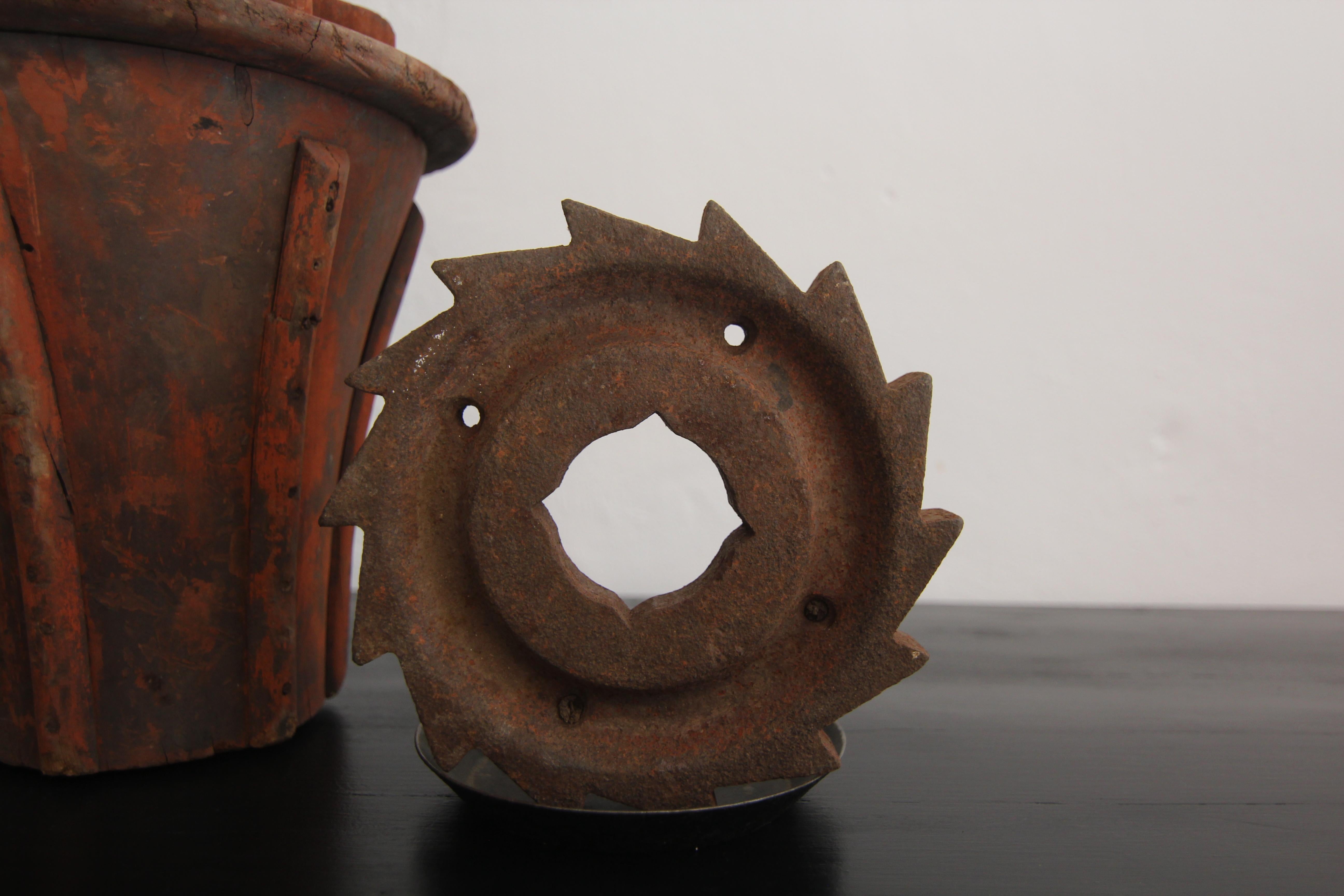 Early 20th Century Wooden Casting Pattern Object with Original Patina For Sale 15