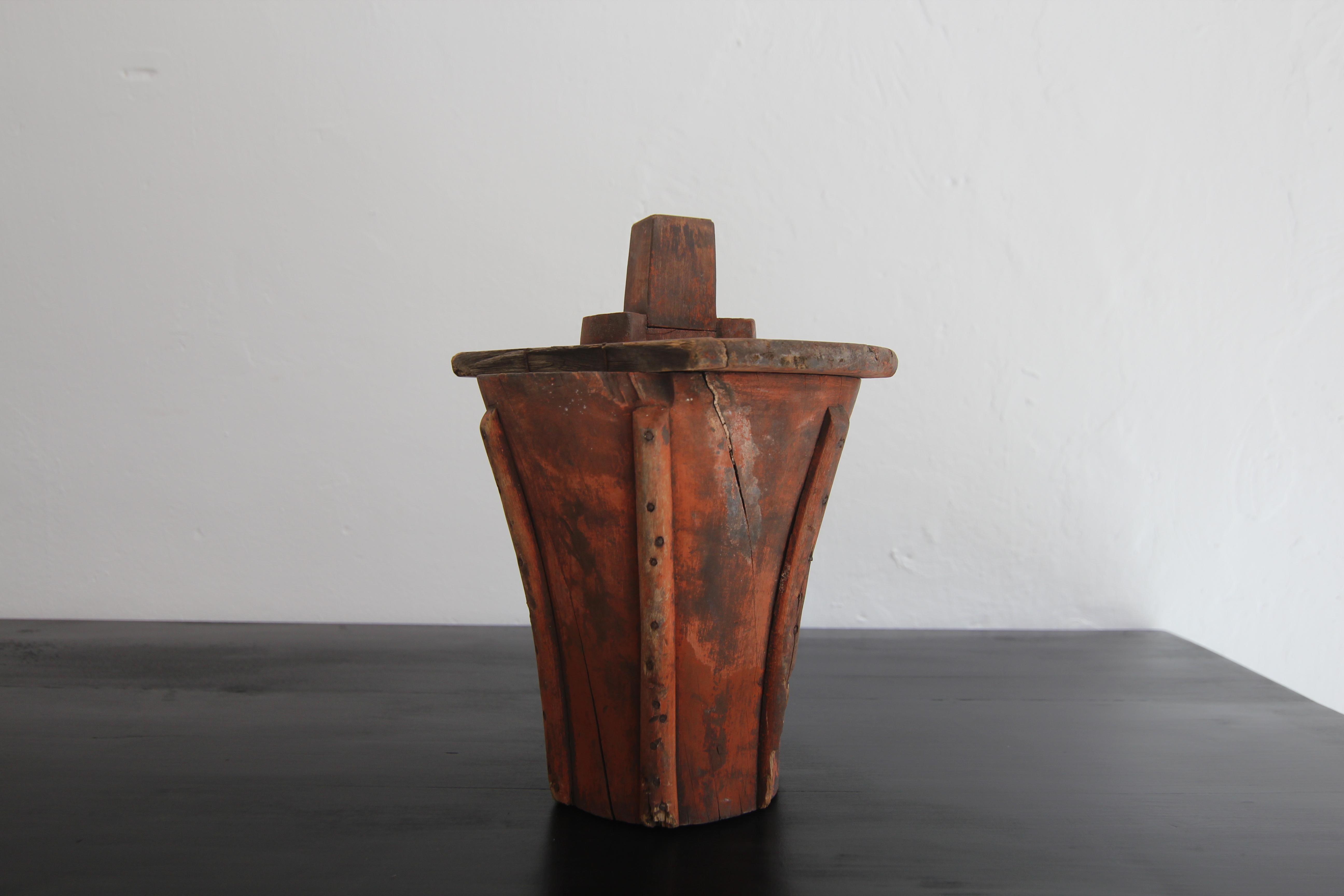Early 20th Century Wooden Casting Pattern Object with Original Patina In Fair Condition For Sale In Dusseldorf, DE