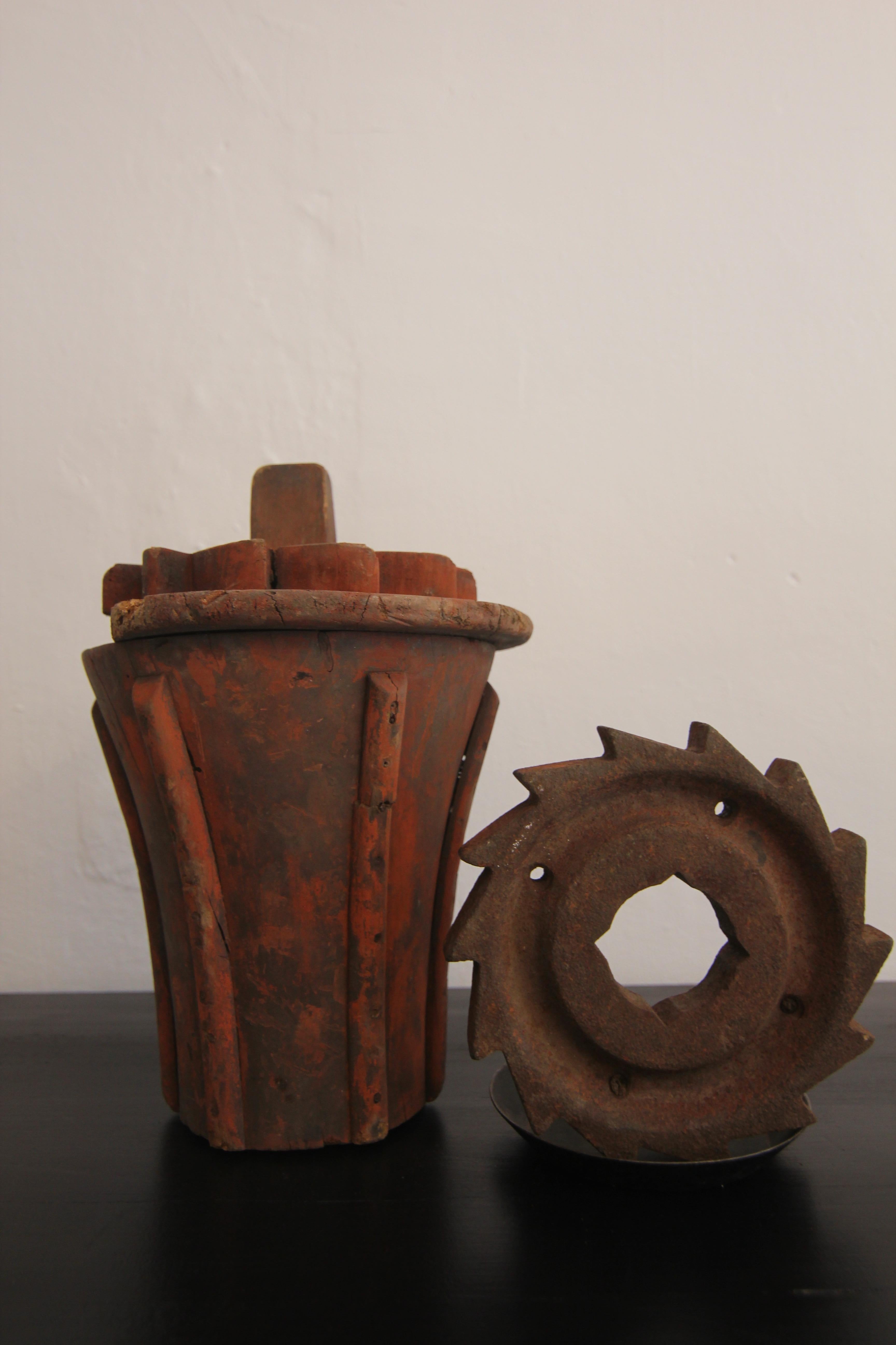 Early 20th Century Wooden Casting Pattern Object with Original Patina For Sale 4