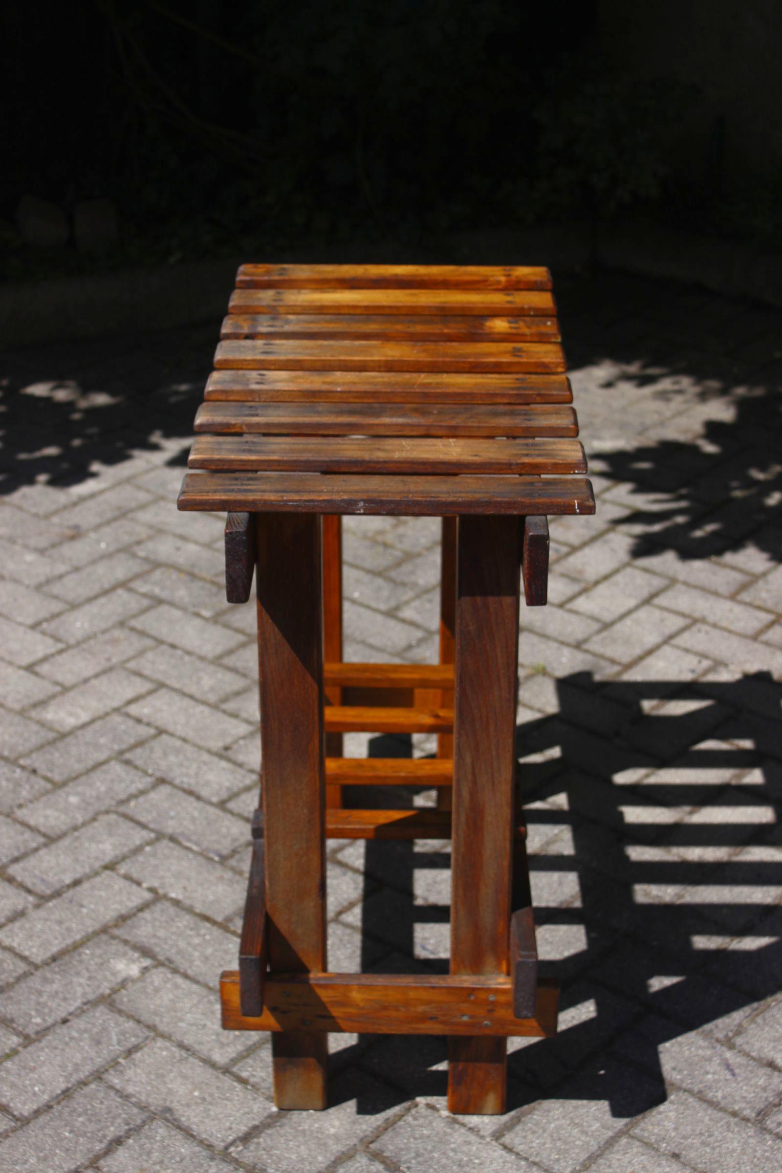 Early 20th century wooden farm console brutalist folk art For Sale 1