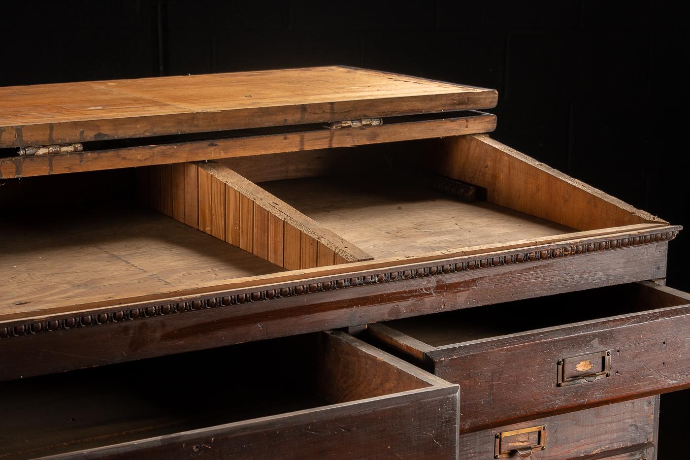 Armario abatible de madera para mapas de principios del siglo XX en venta 1