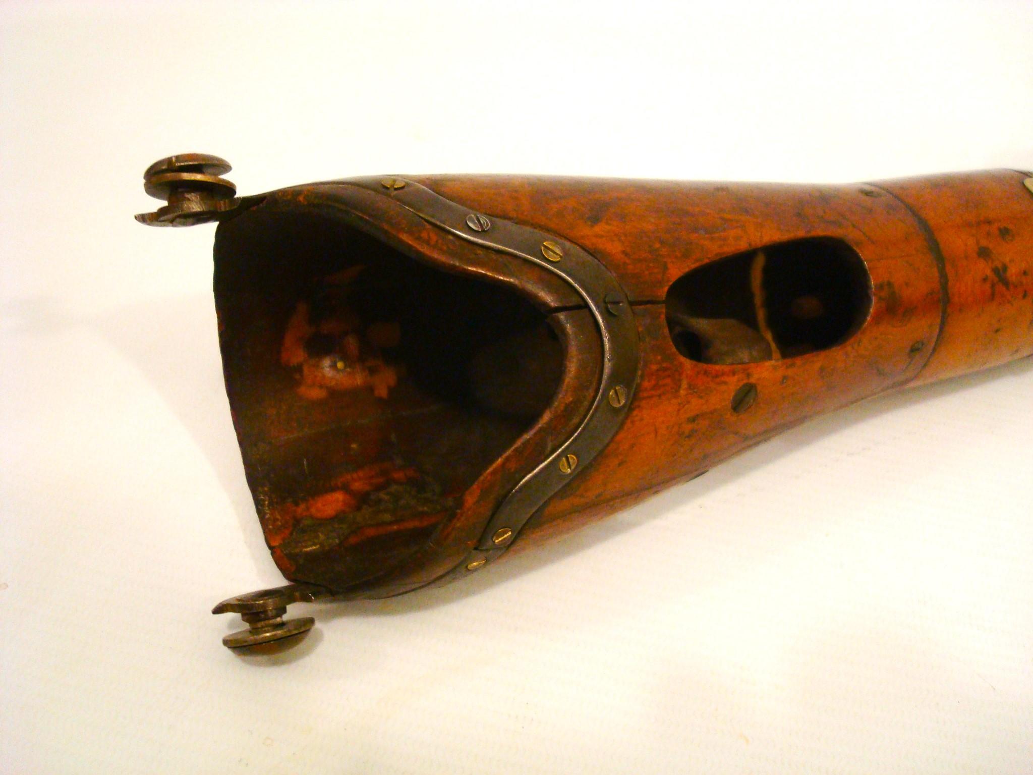 Bronze Bras et main articulés prothétiques en bois du début du 20e siècle en vente