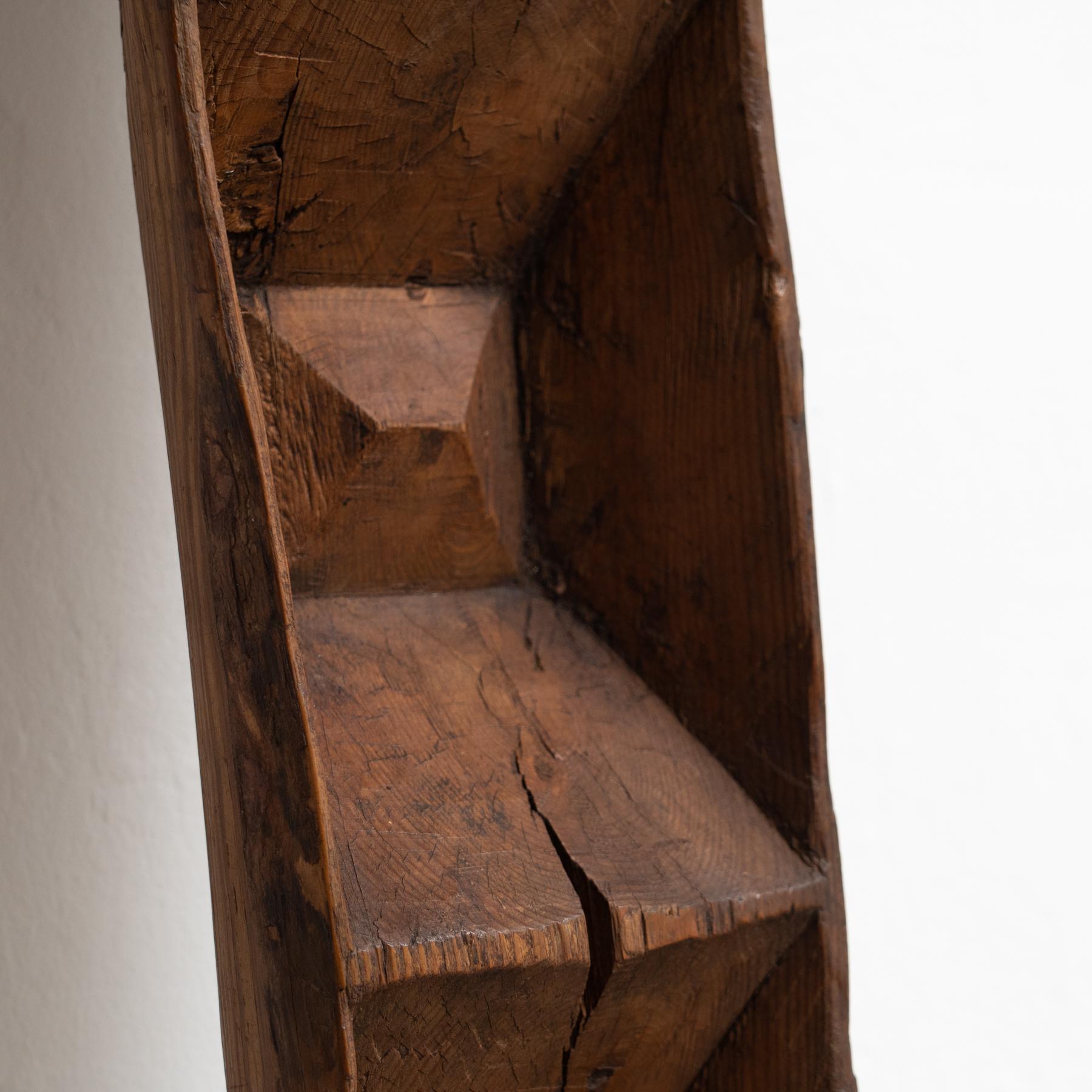 Holzskulptur aus dem frühen 20. Jahrhundert im Stil von Brancusi im Angebot 5