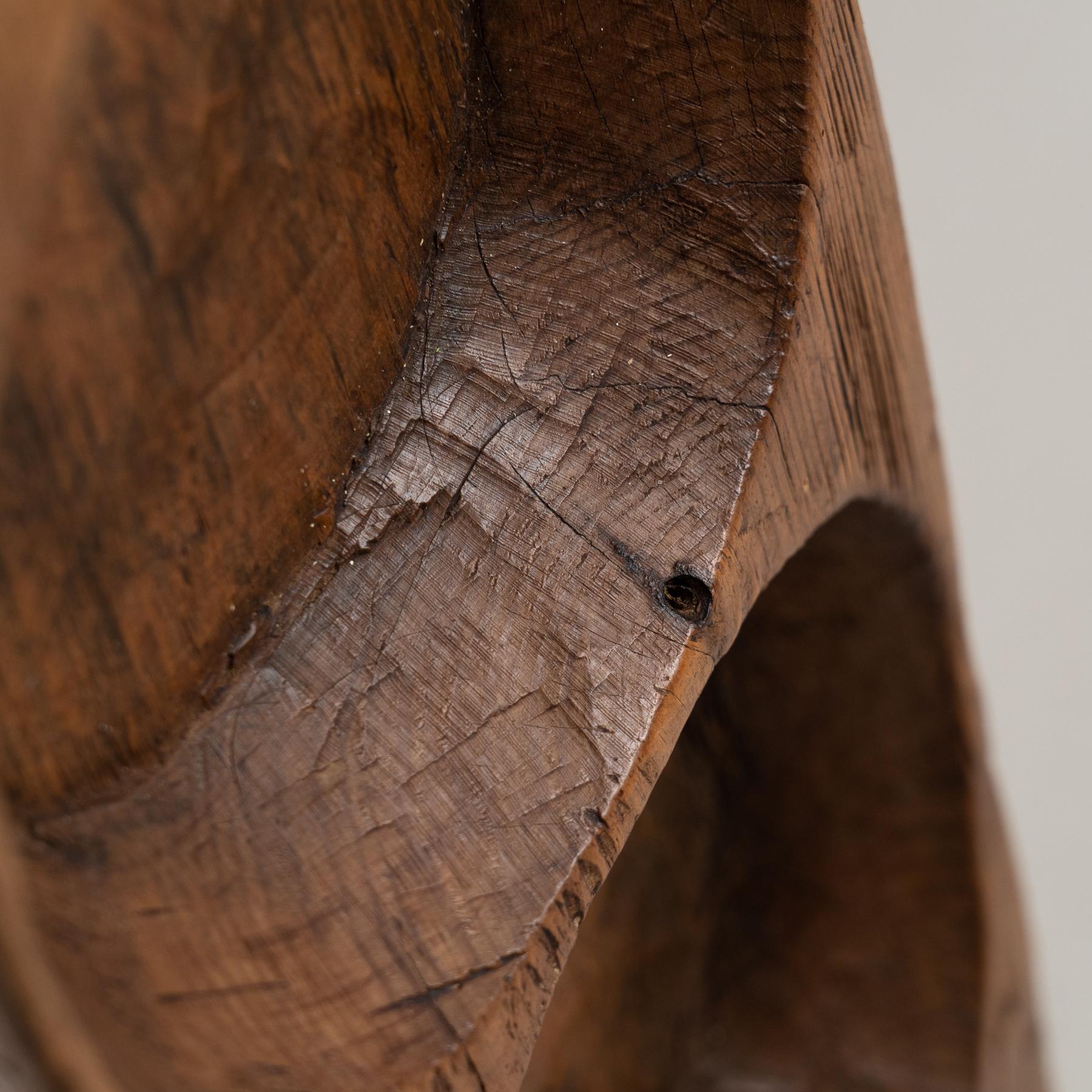 Scultura in legno dell'inizio del XX secolo, ispirata allo stile iconico di Brancusi, Francia In condizioni buone in vendita a Barcelona, ES