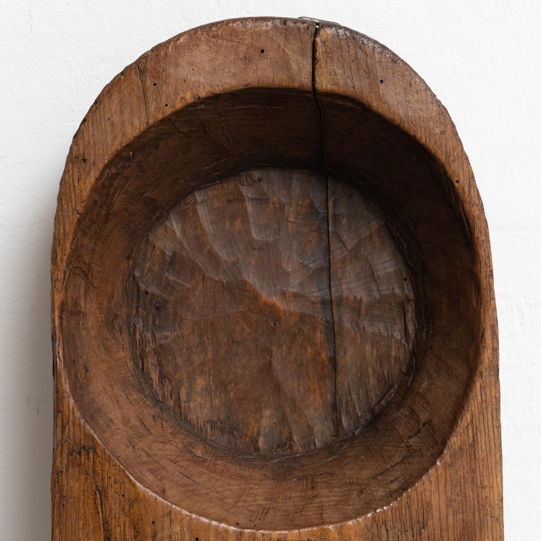 Metà XX secolo Scultura in legno dell'inizio del XX secolo, ispirata allo stile iconico di Brancusi, Francia in vendita