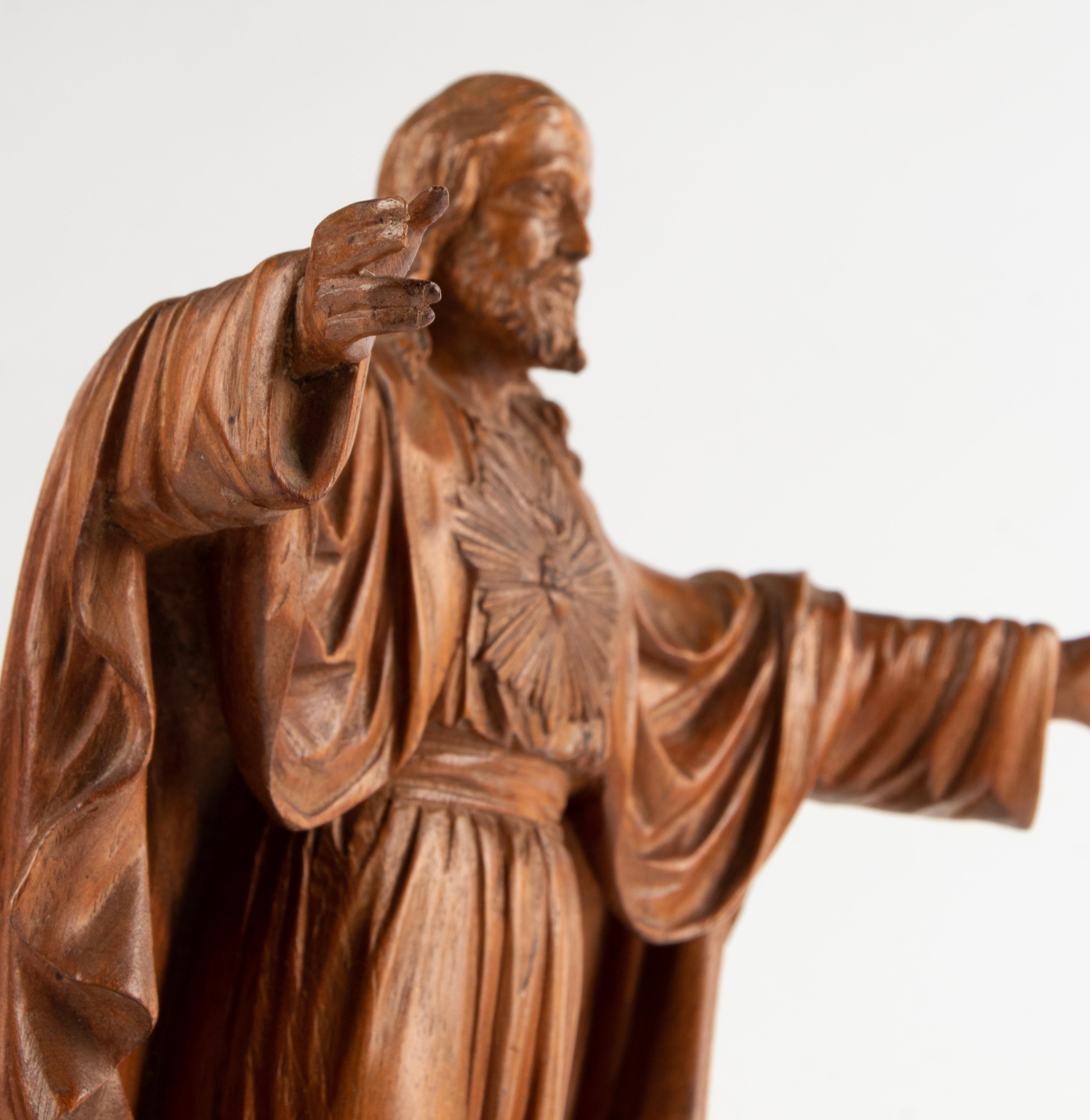 Early 20th century Wooden Sculpture Sacred Heart of Jesus Christ with Open Arms 6