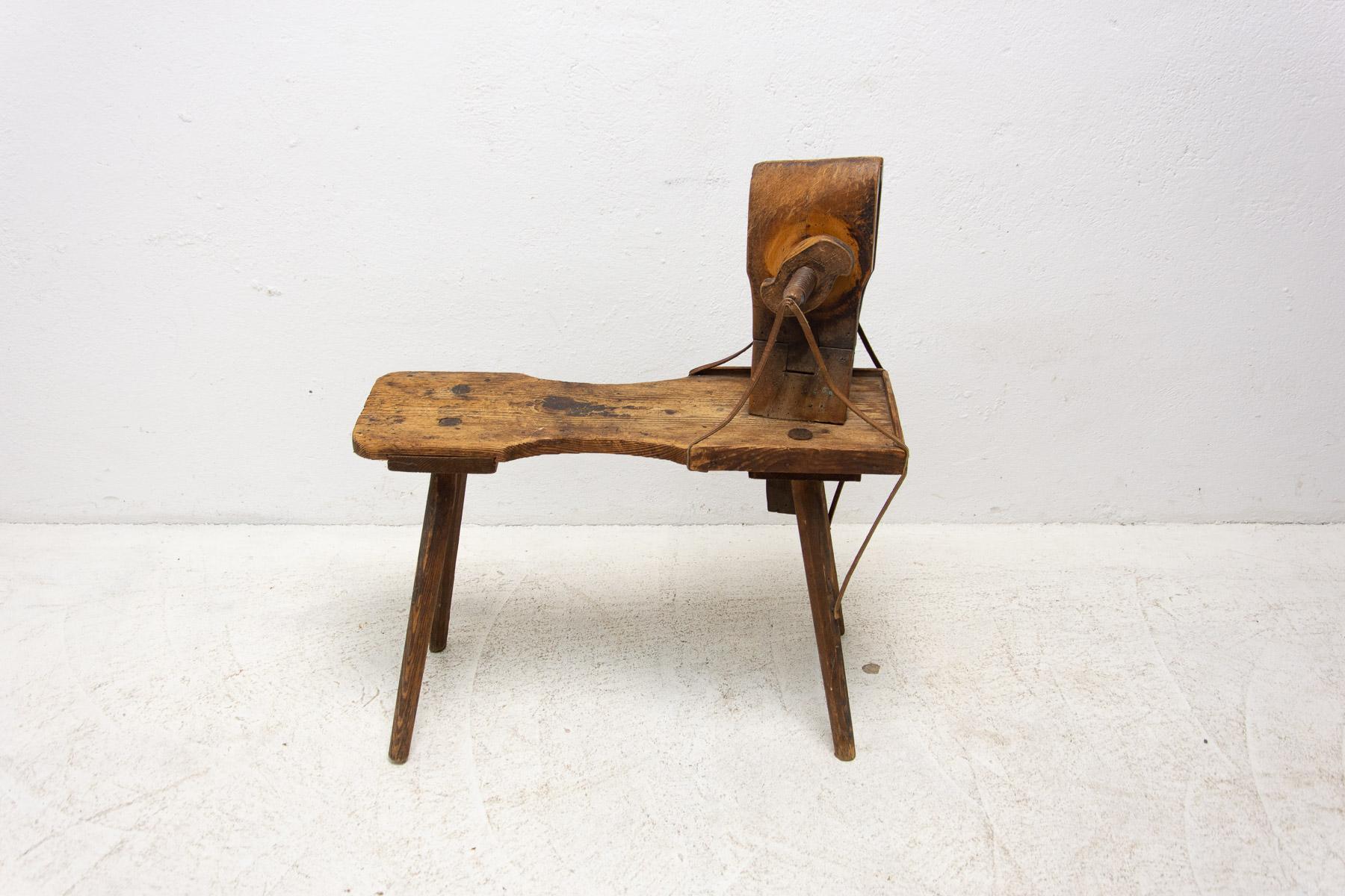  Tabouret en bois du début du XXe siècle, Autriche, Hongrie en vente 4