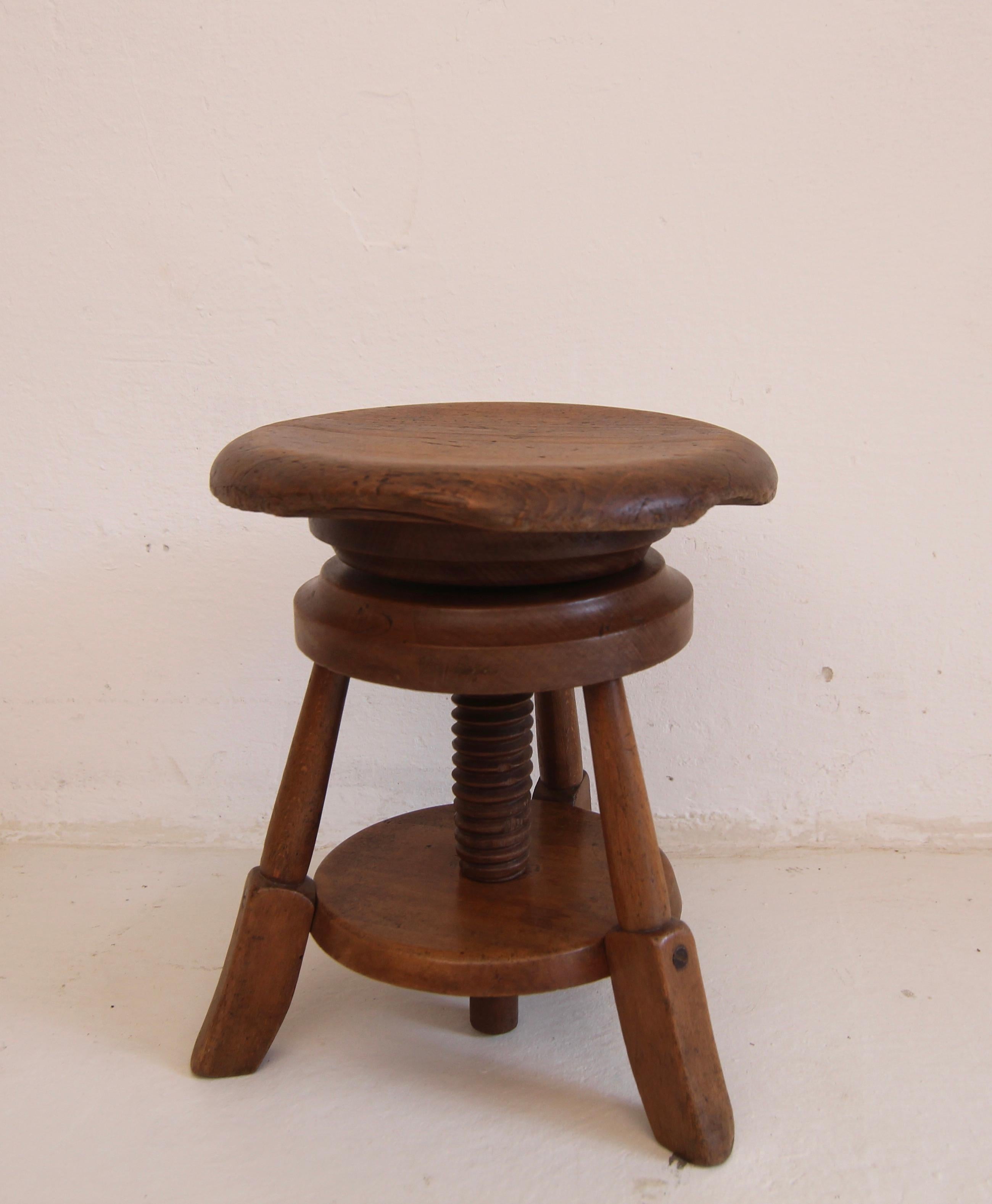 Early 20th Century Wooden Tripod Piano Stool 6