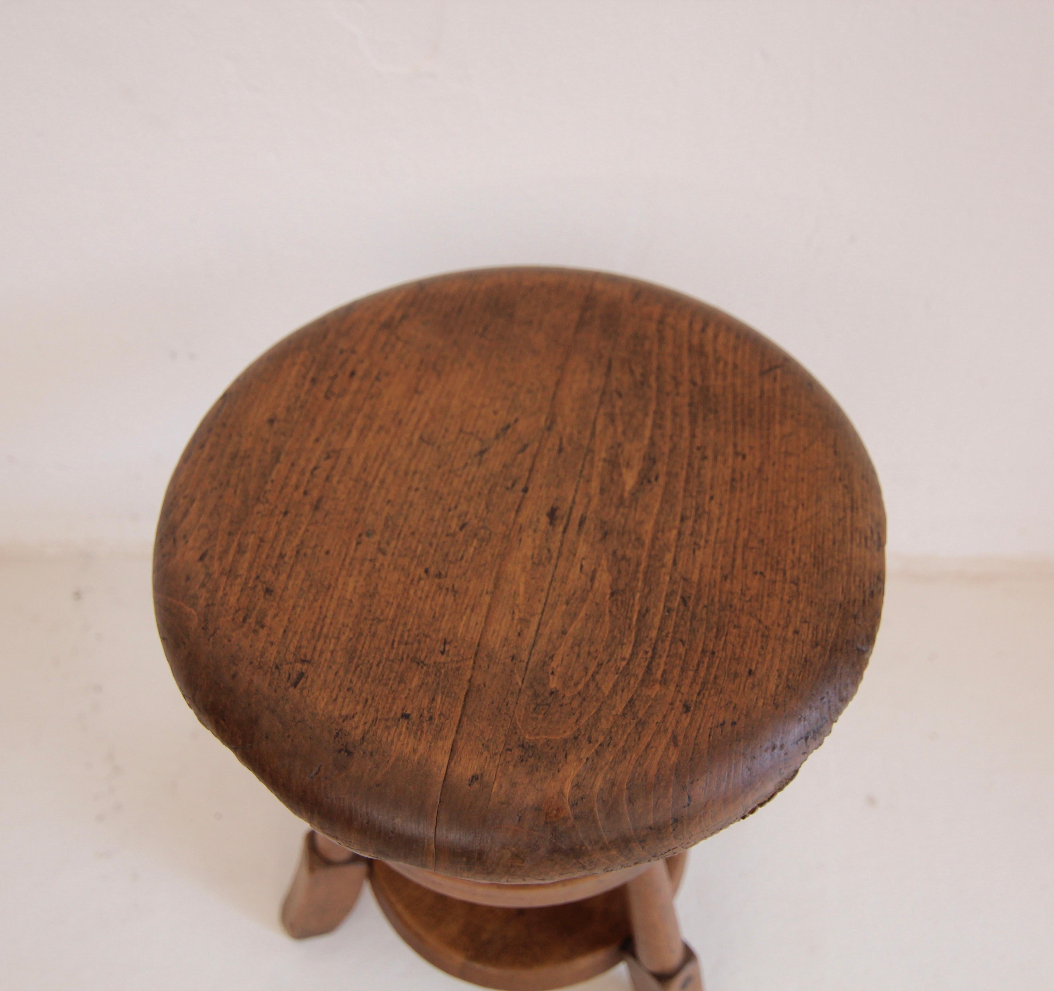 European Early 20th Century Wooden Tripod Piano Stool