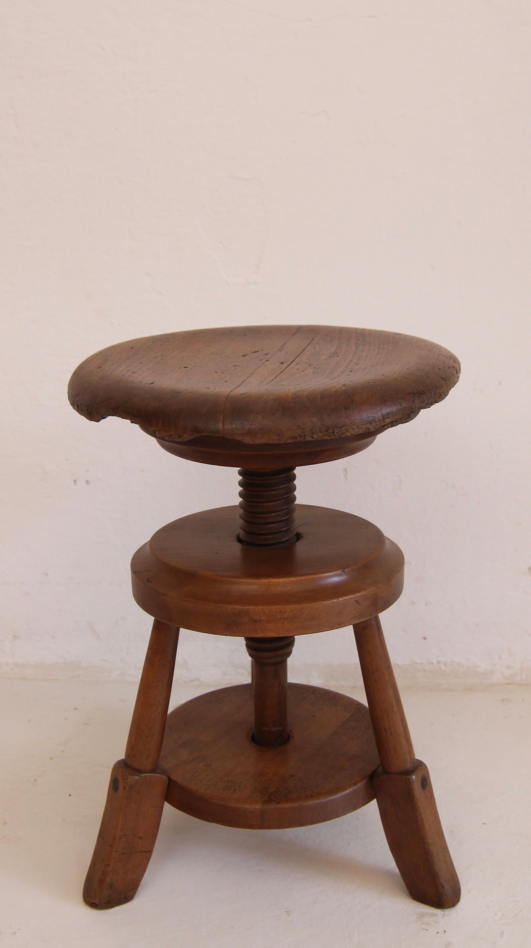 Early 20th Century Wooden Tripod Piano Stool 3