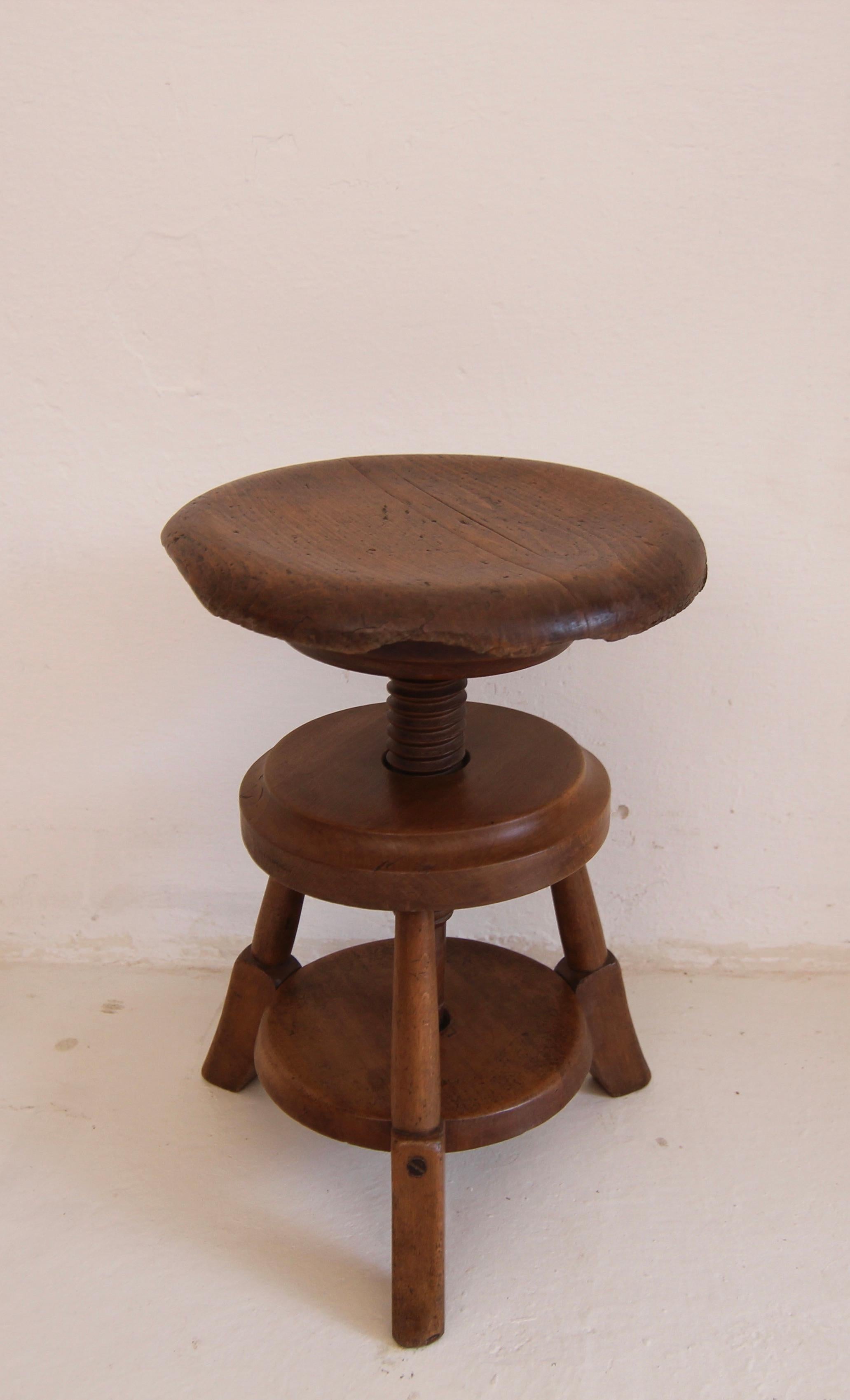 Early 20th Century Wooden Tripod Piano Stool 4