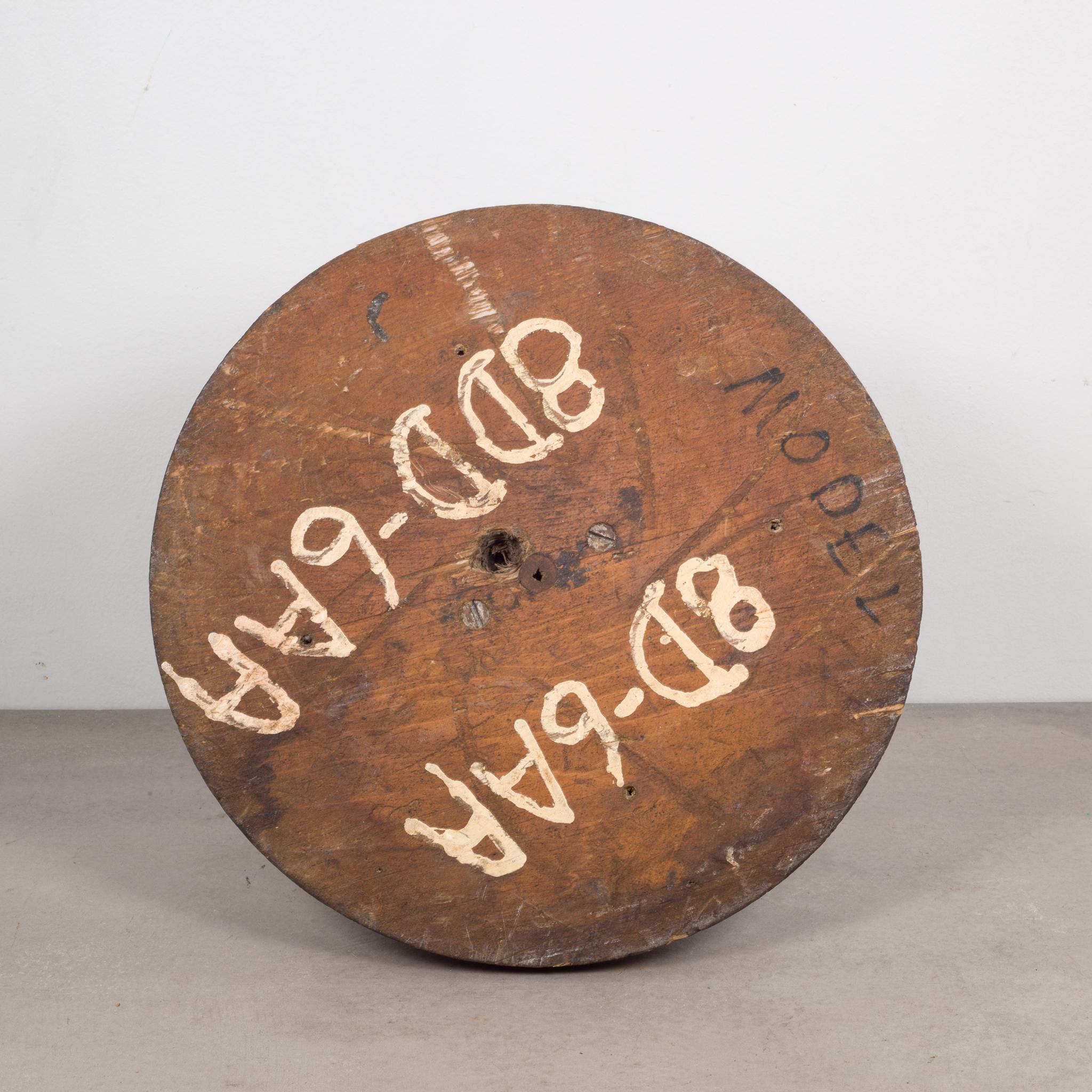 Early 20th Century Wooden Wheel Foundry Mold, circa 1900 In Good Condition In San Francisco, CA