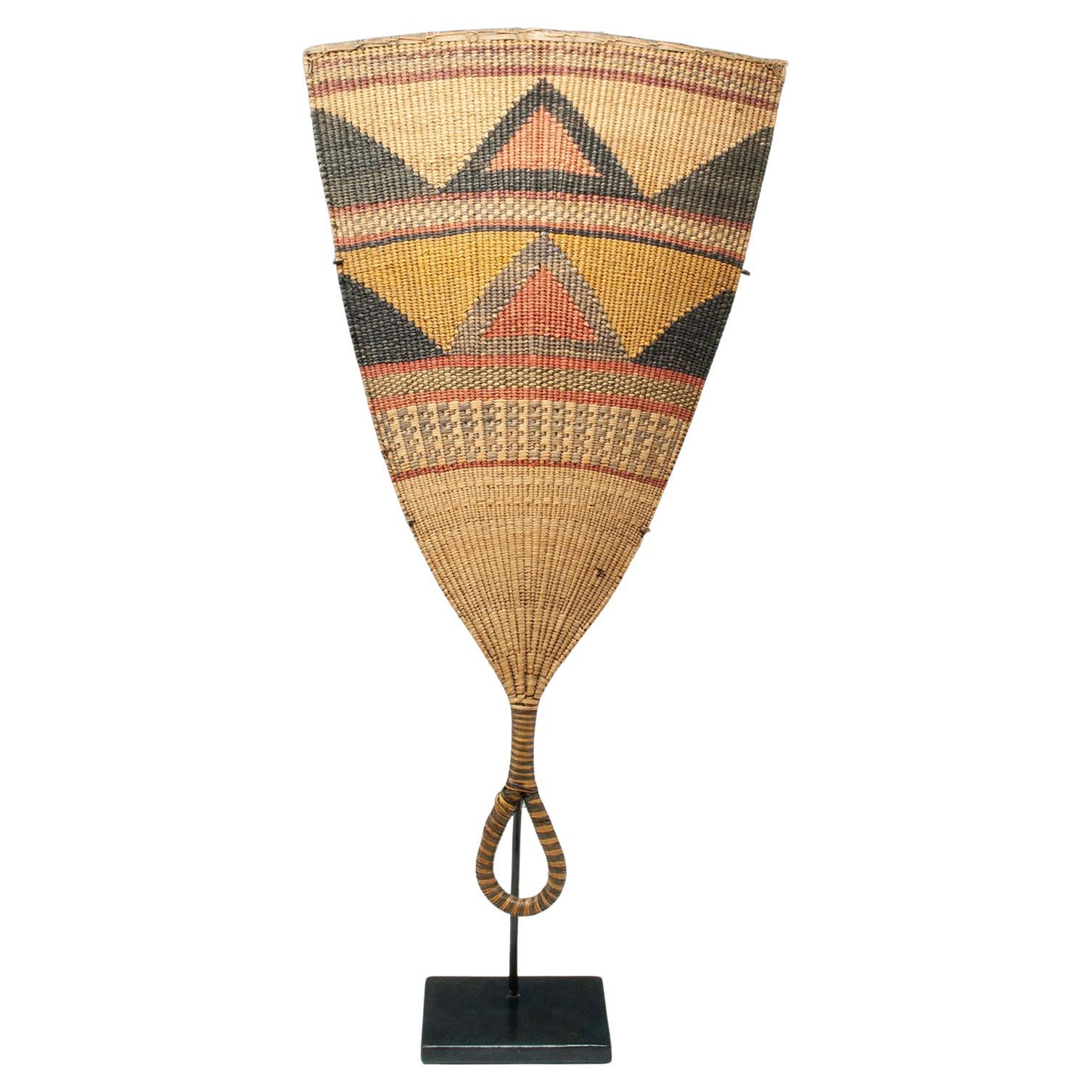 Éventail royal de cérémonie tissé du début du 20e siècle, peuple Chokwe, D. A. Congo