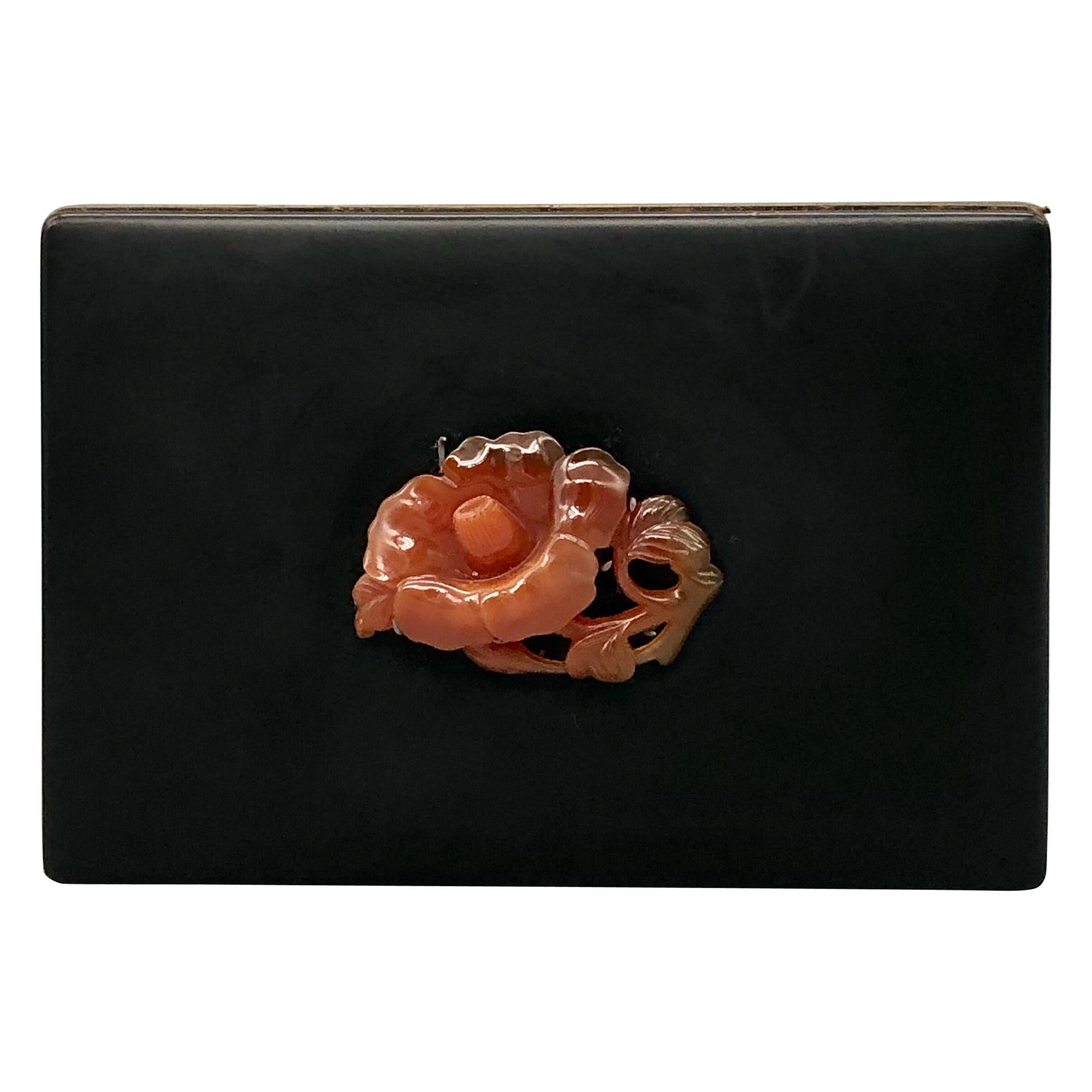 Early 20th Century Yamanaka Black Enamel Hinged Box with Carved Agate Flower For Sale