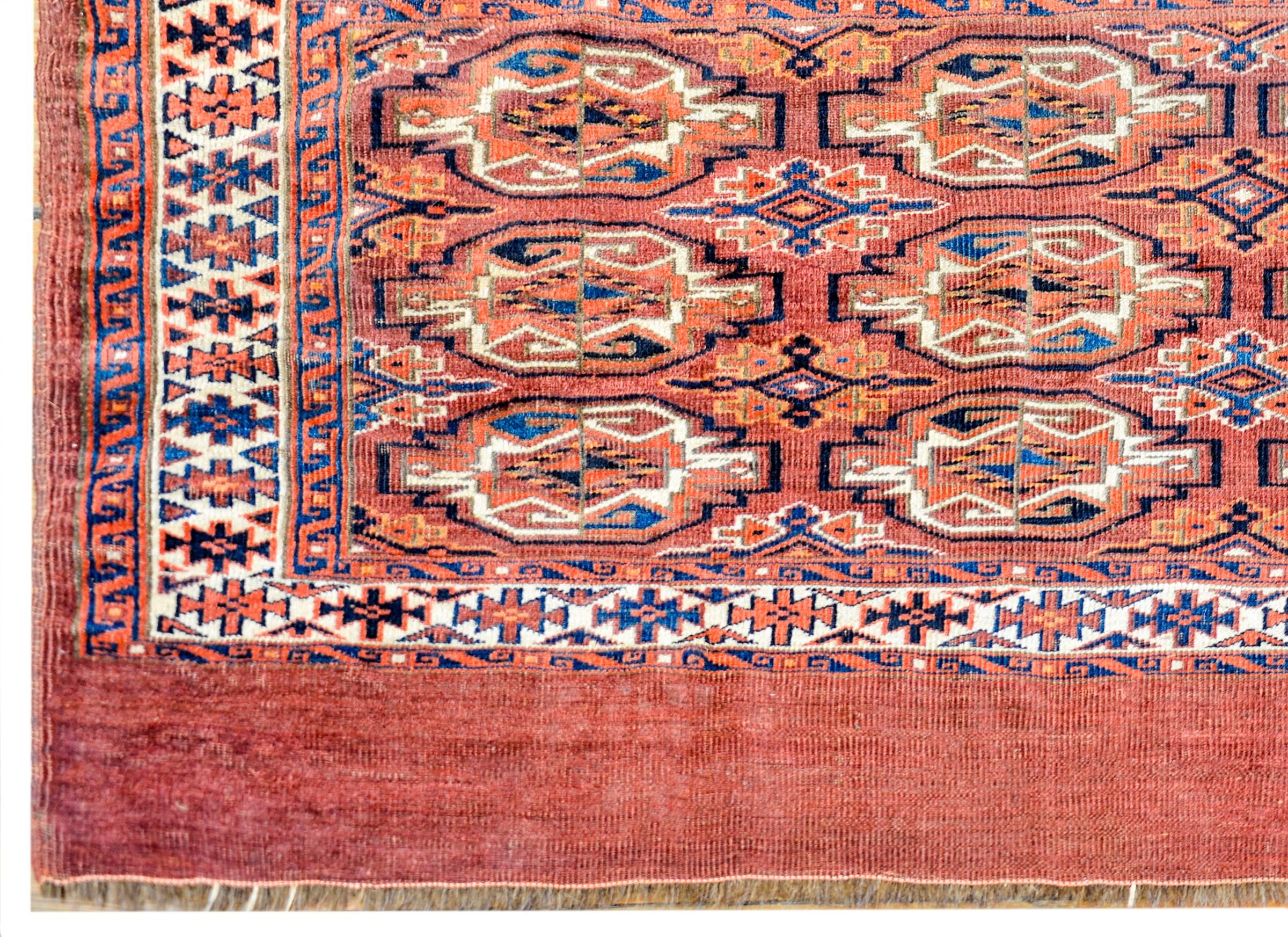 Yamut-Teppich des frühen 20. Jahrhunderts (Stammeskunst) im Angebot