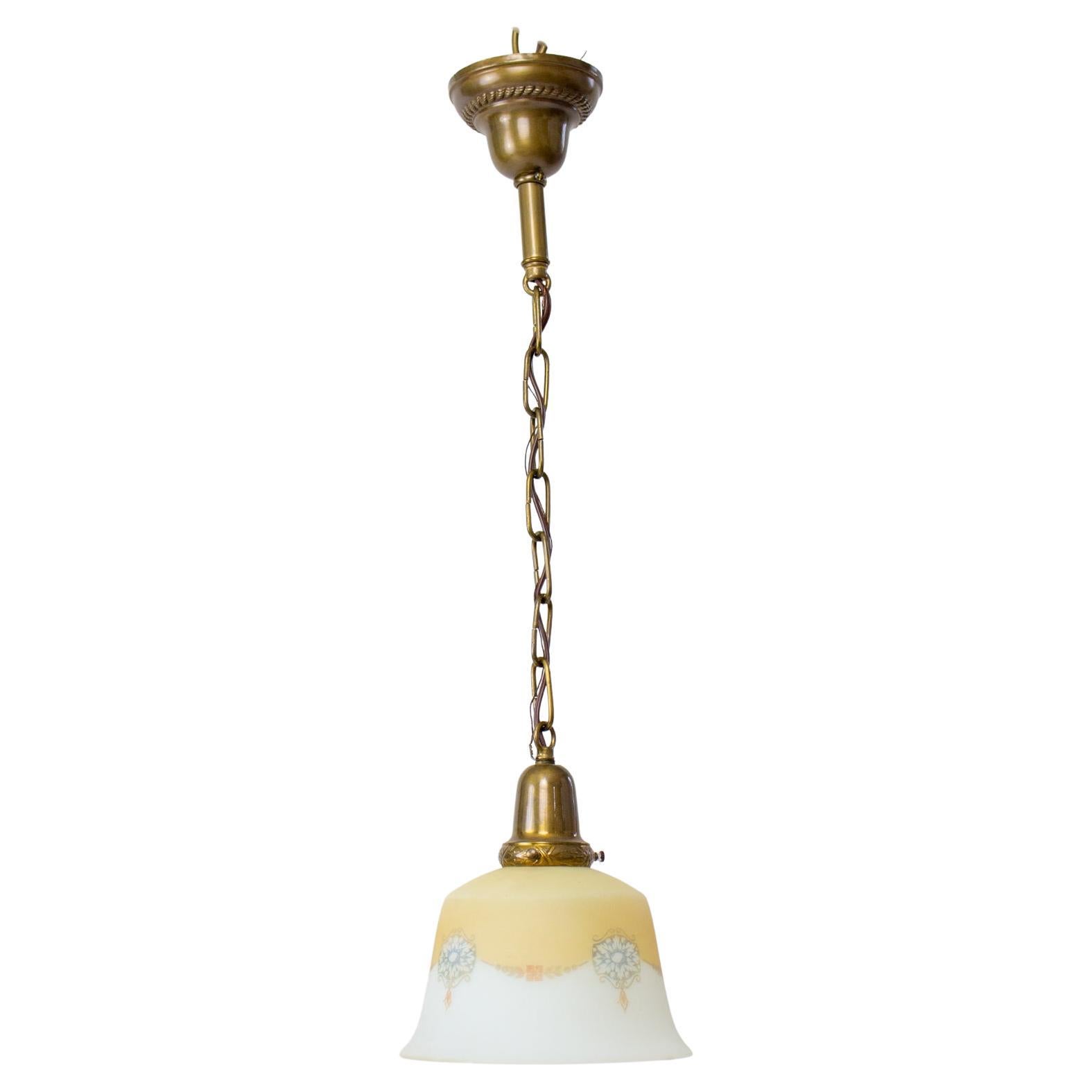 Lampe pendante en verre jaune du début du 20e siècle en vente