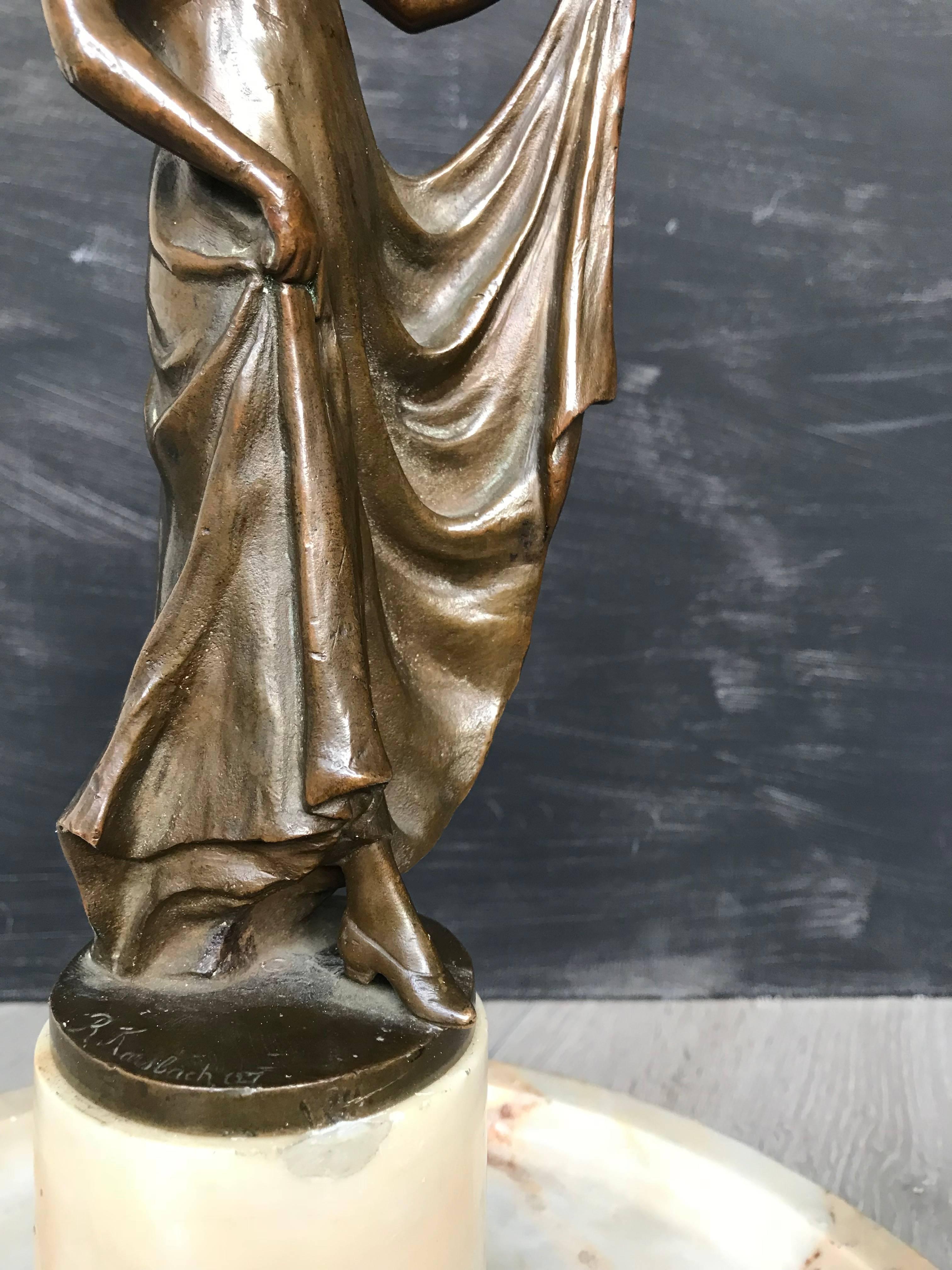 Early 20th Century, Elegant Jugendstil Bronze Lady Sculpture on Marble Tray Base For Sale 1