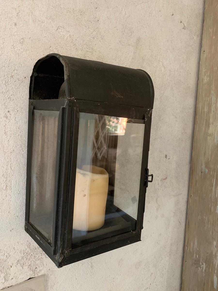 Early 20th Century Wall Lantern In Good Condition In Vosselaar, BE