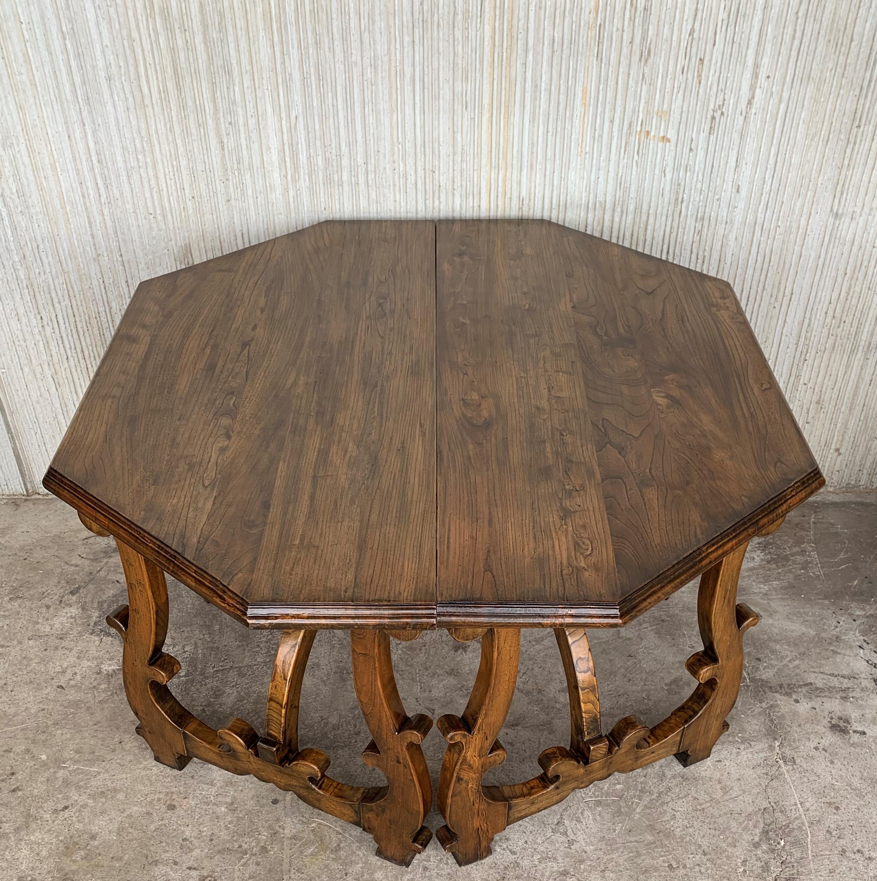 Early 20th Convertible Spanish Walnut Dining Room, Center Table with Lyre Legs In Good Condition In Miami, FL