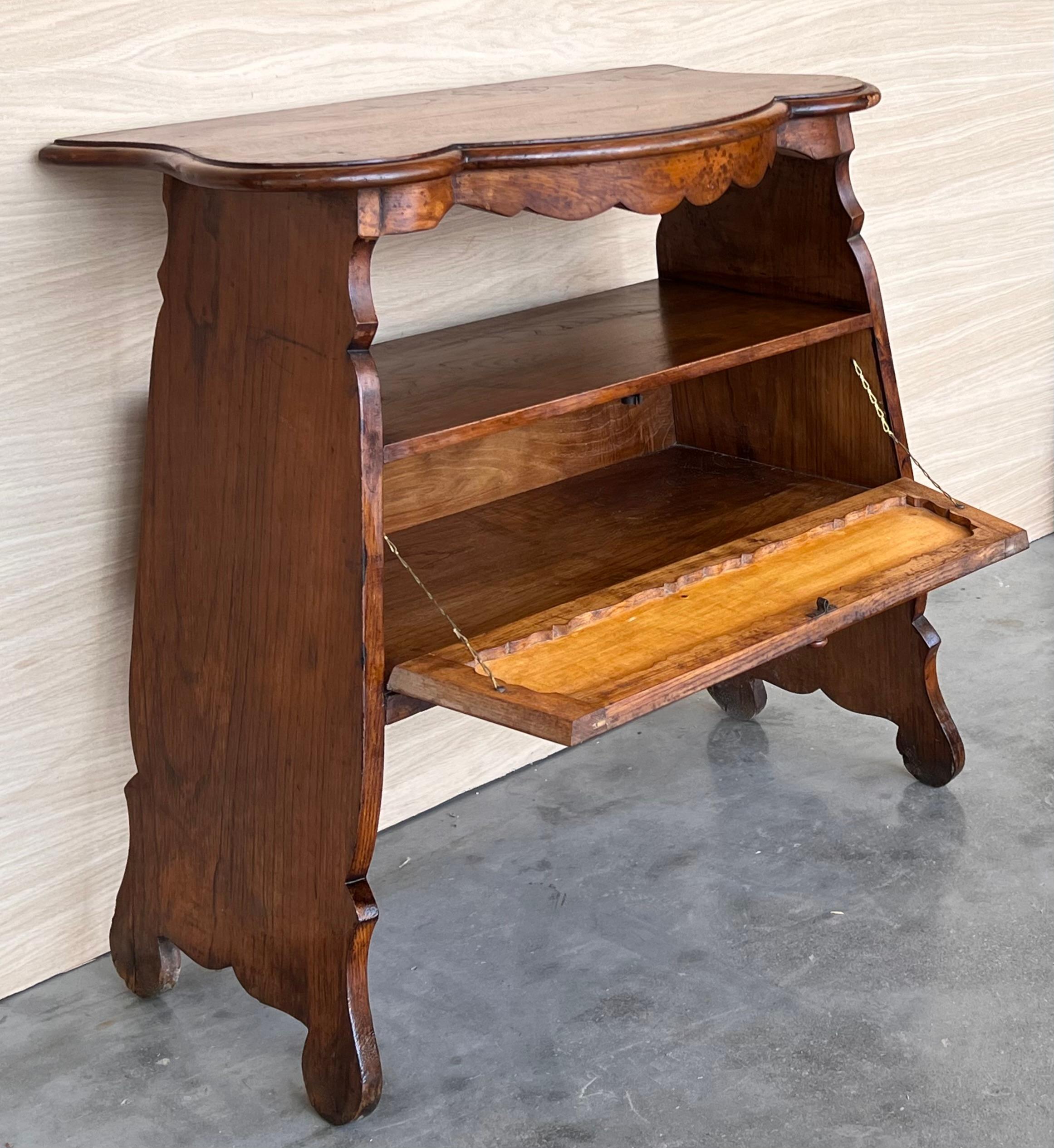 Early 20th Fall front Door rustic console Table with Shelve For Sale 3