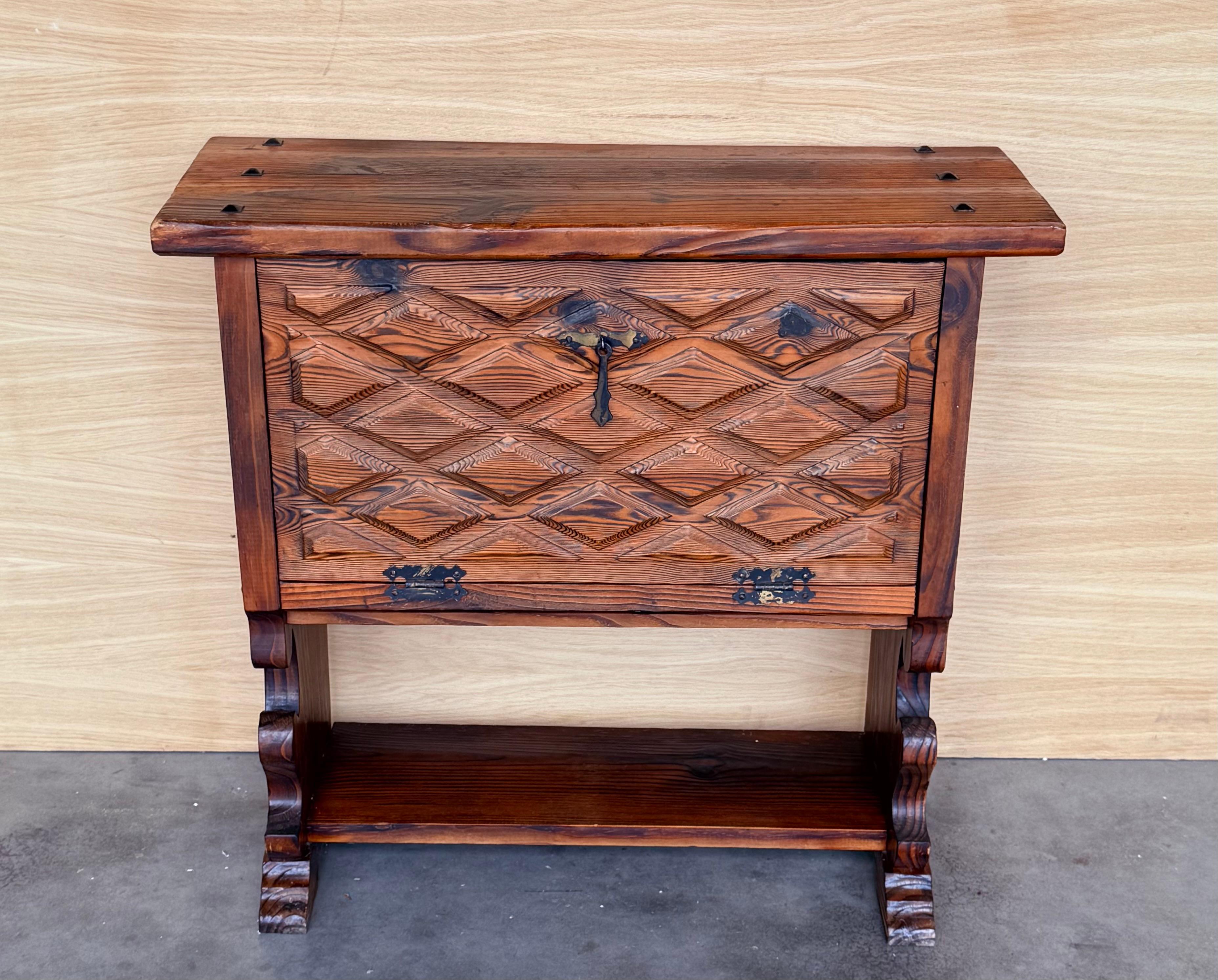 Rustic Early 20th Fall front Door rustic console Table with Shelve For Sale