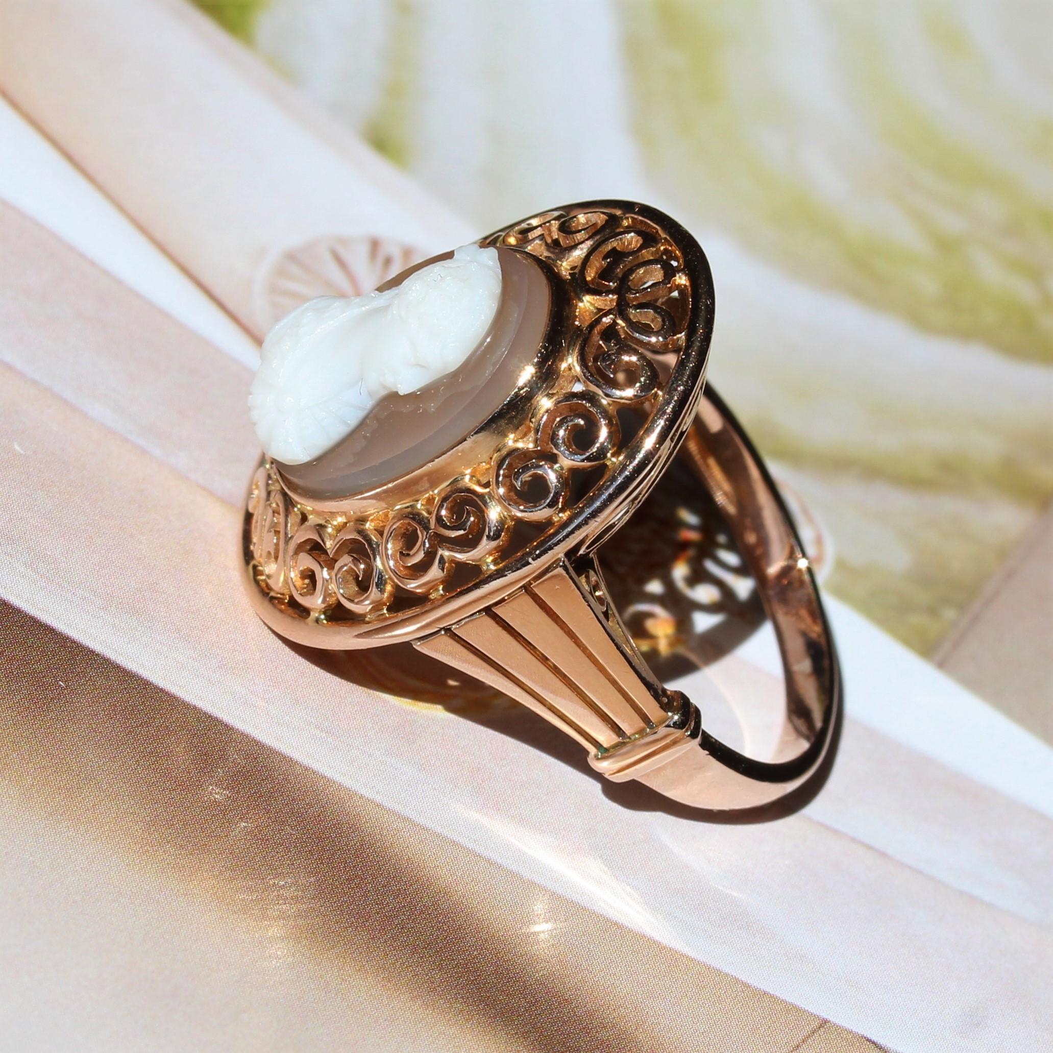 Early 20th French Antique Gold Agate Cameo Ring For Sale 2