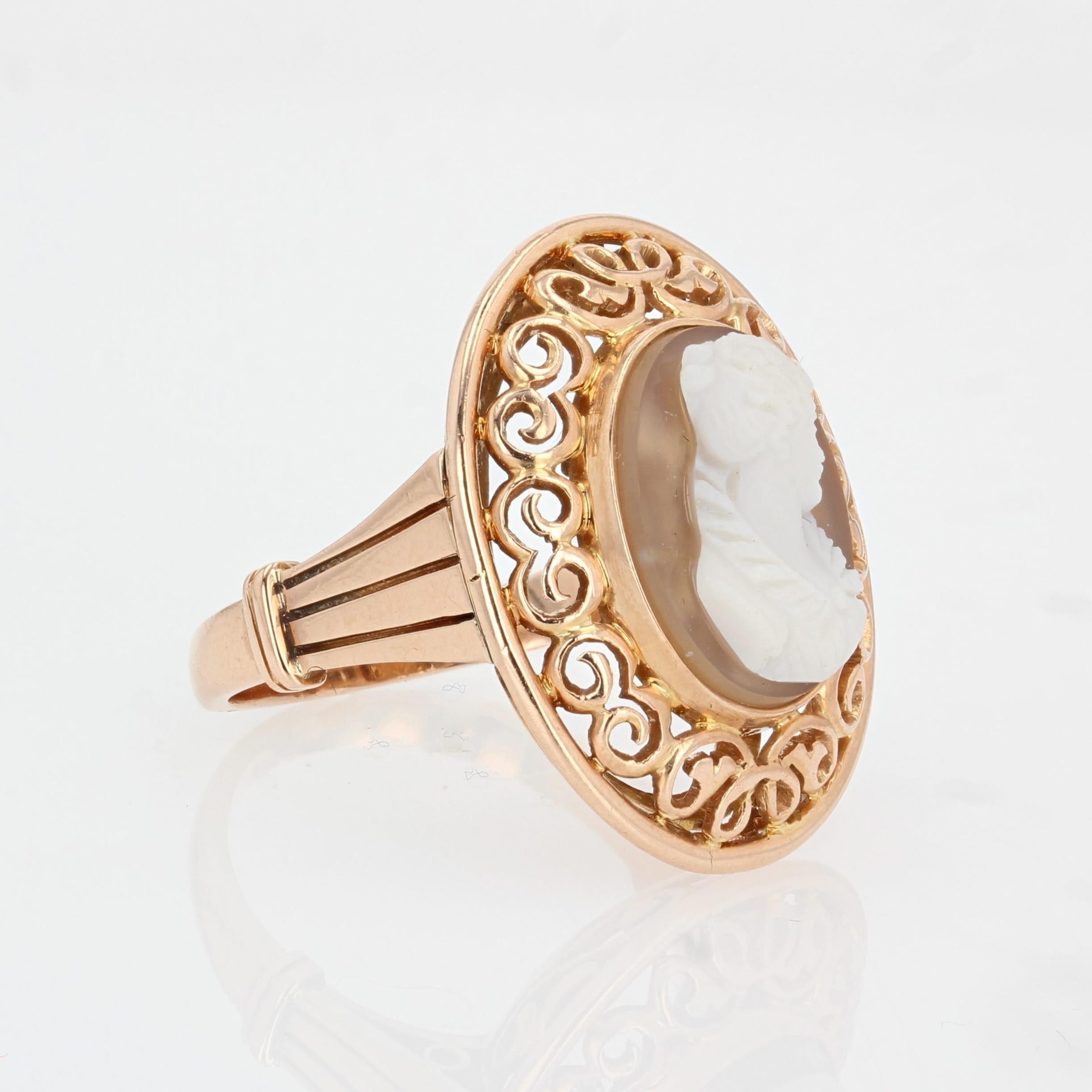 Romantic Early 20th French Antique Gold Agate Cameo Ring For Sale