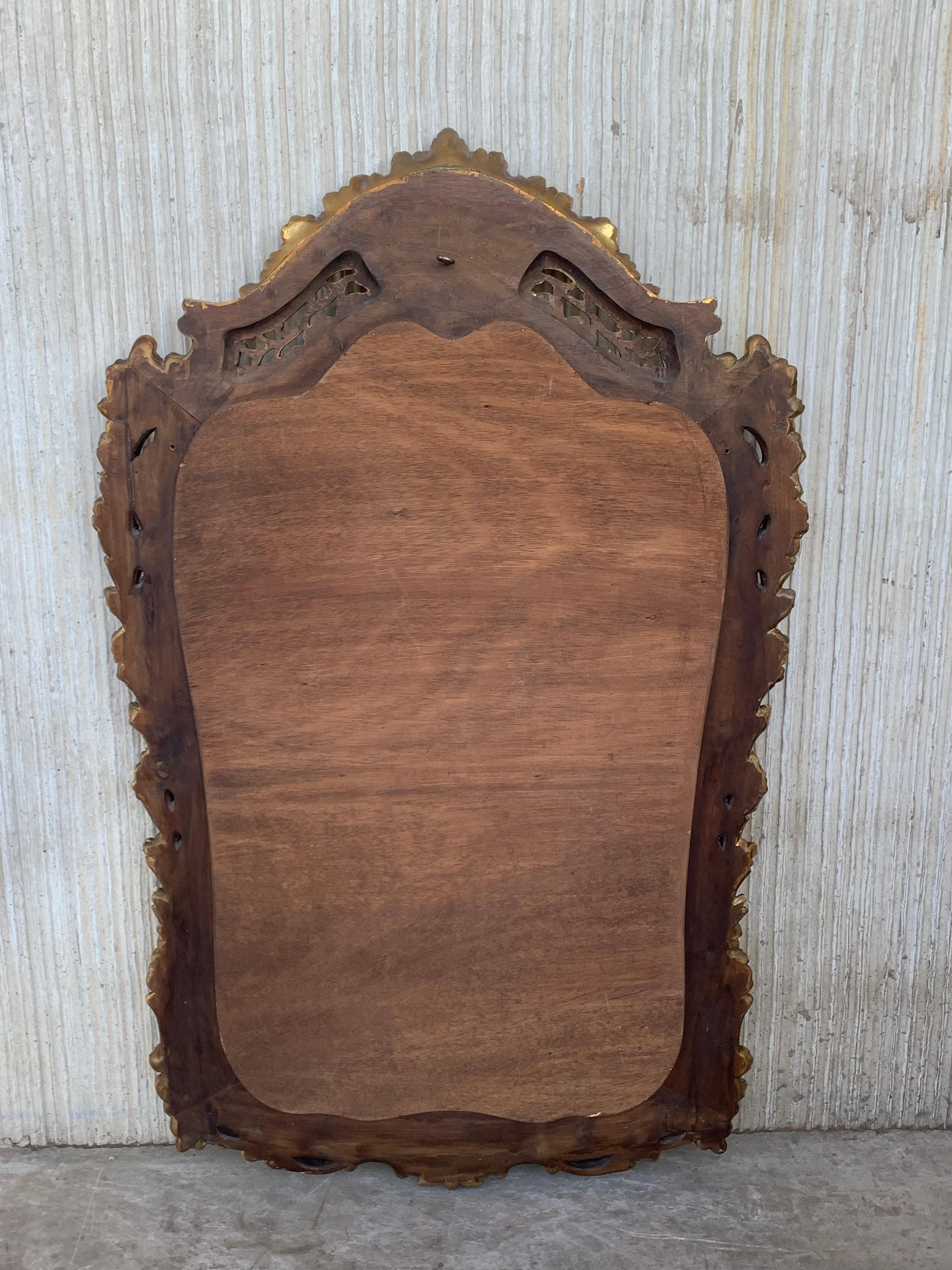 Bois doré Miroir en bois doré sculpté du début du 20e siècle de la période de l'Empire français en vente