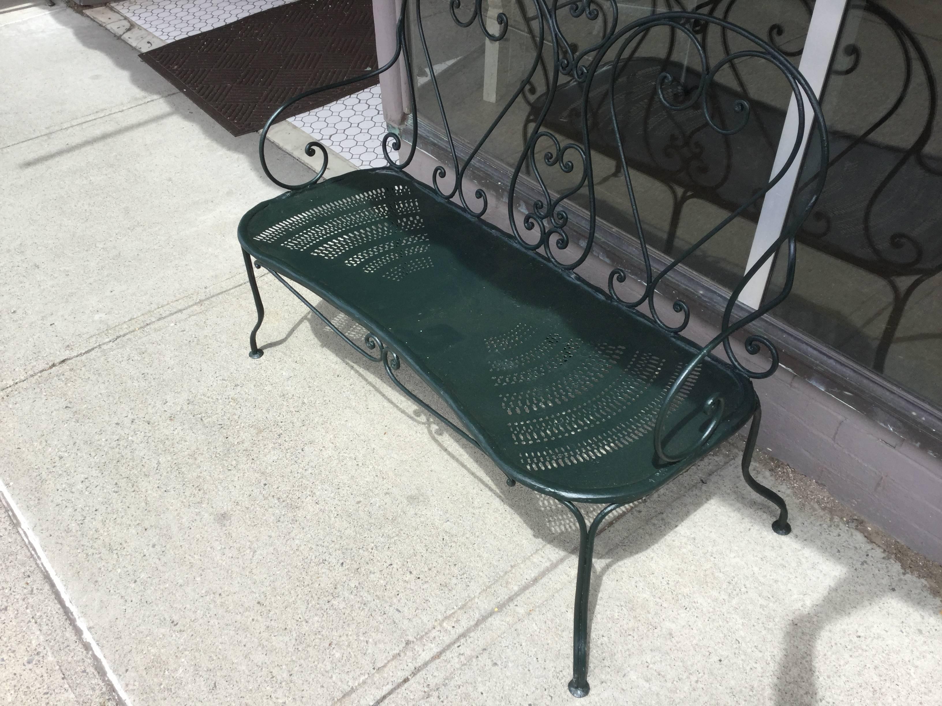 Early 20th French Iron Garden Bench In Good Condition For Sale In North Beninngton, VT