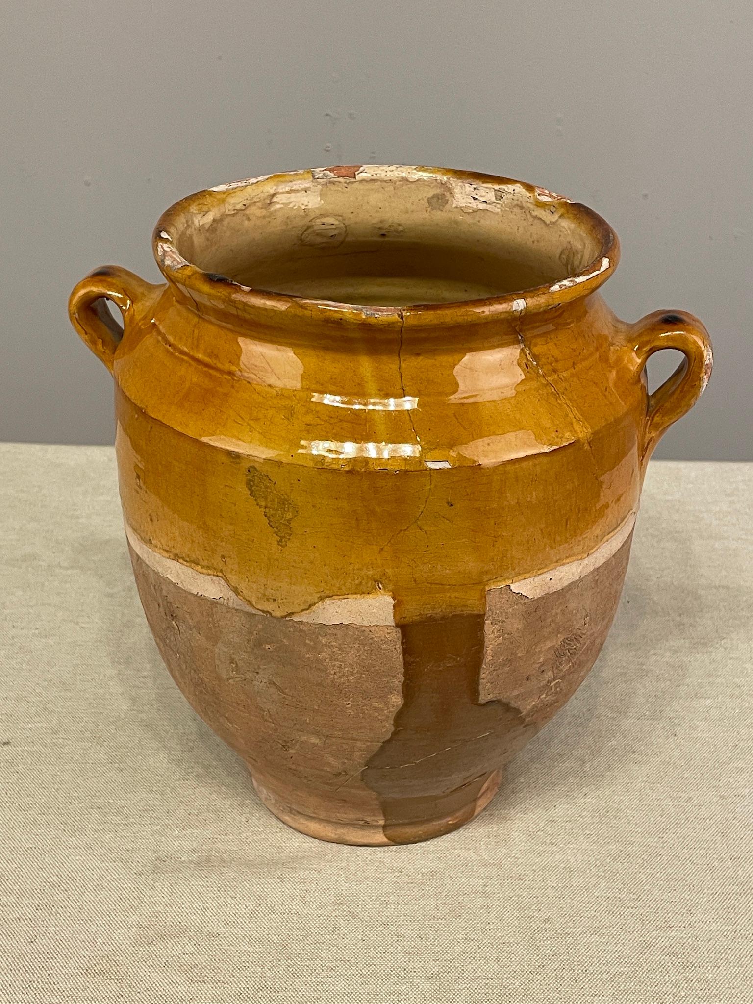 Early 20th French Yellow Glazed Pottery In Good Condition For Sale In Winter Park, FL
