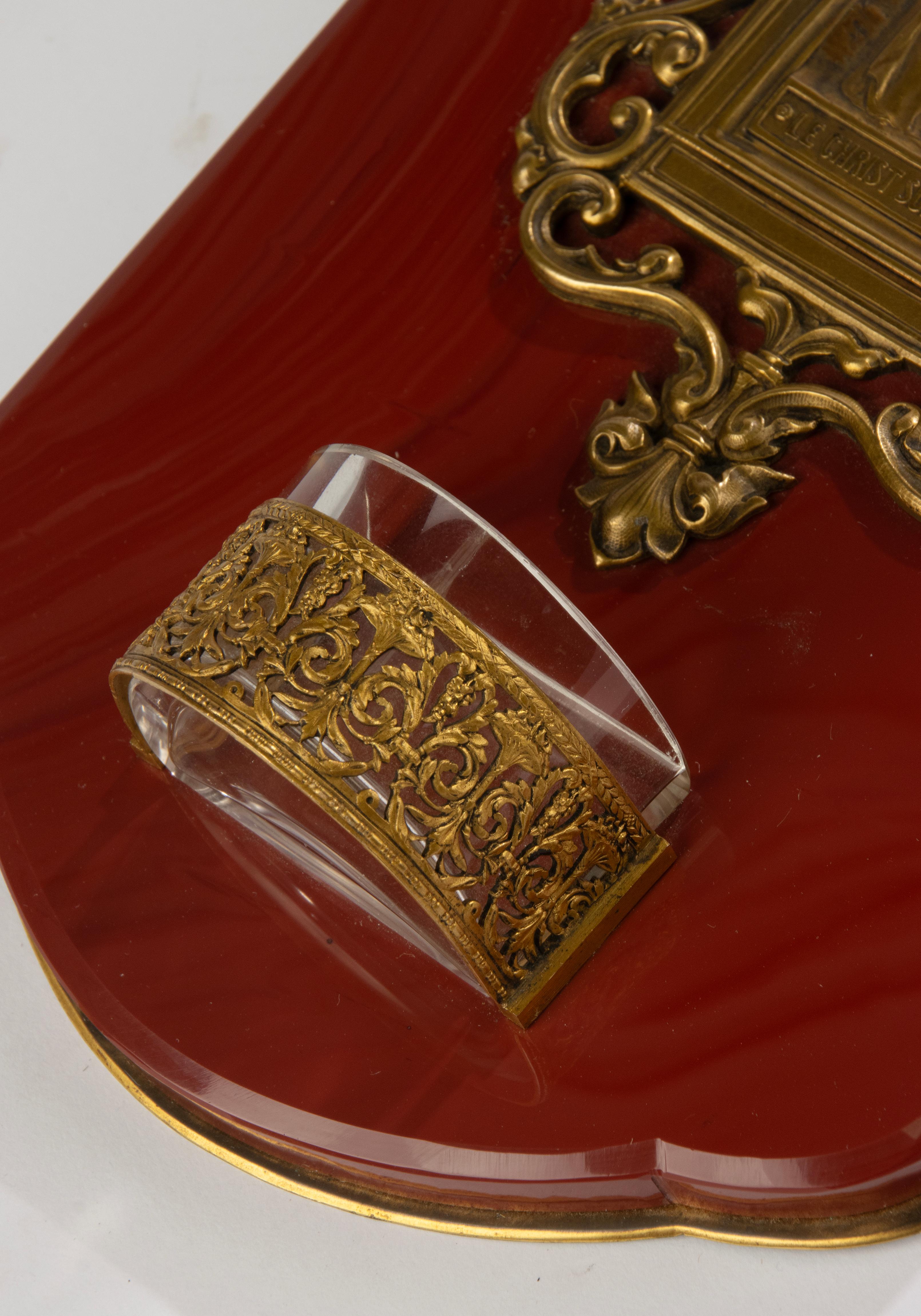 Font du début du 20e siècle - onyx rouge et bronze - Corpus Christi Bon état - En vente à Casteren, Noord-Brabant