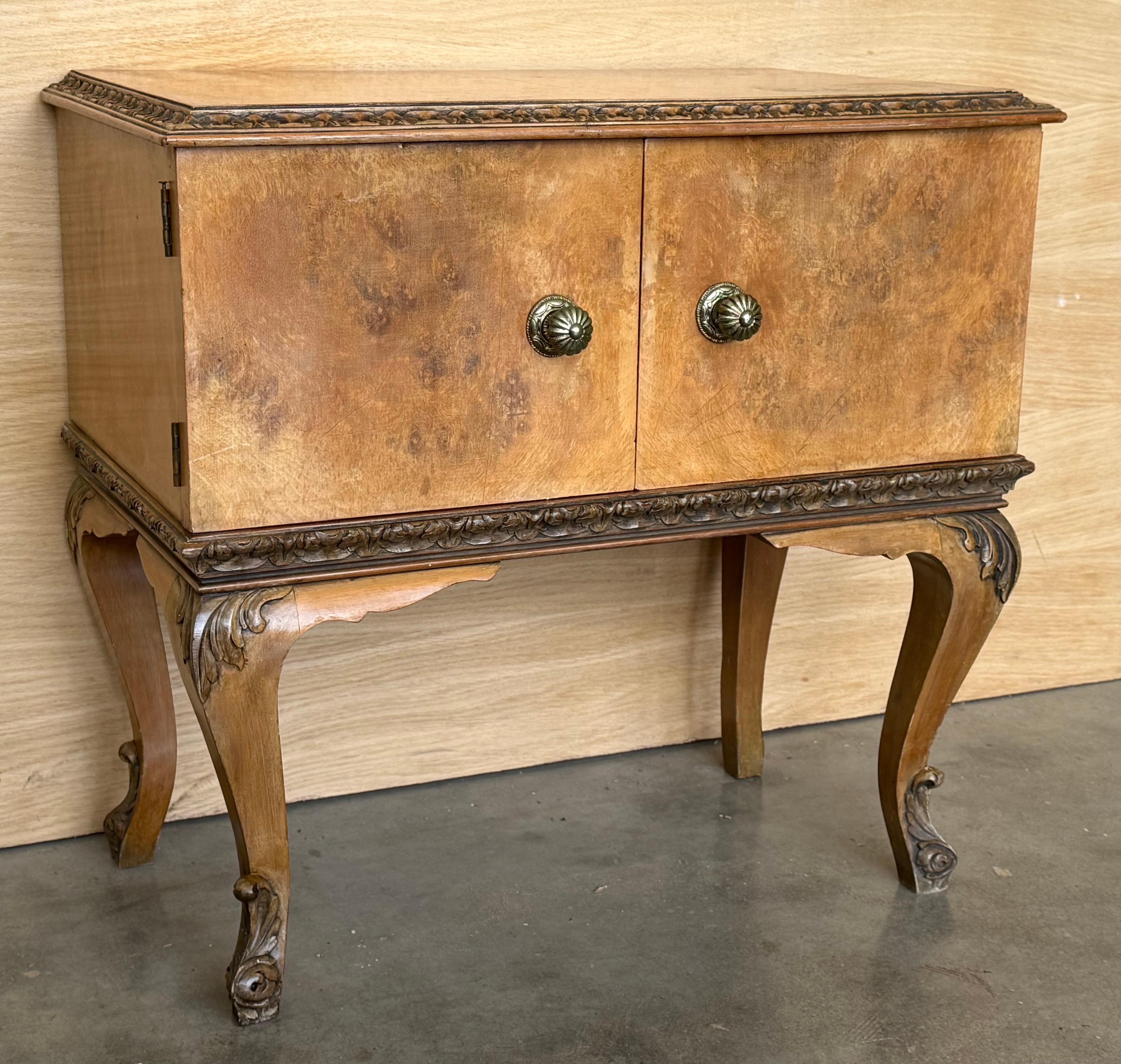 Bronze Early 20th Italian Bedside Tables in Light Oak with two doors For Sale