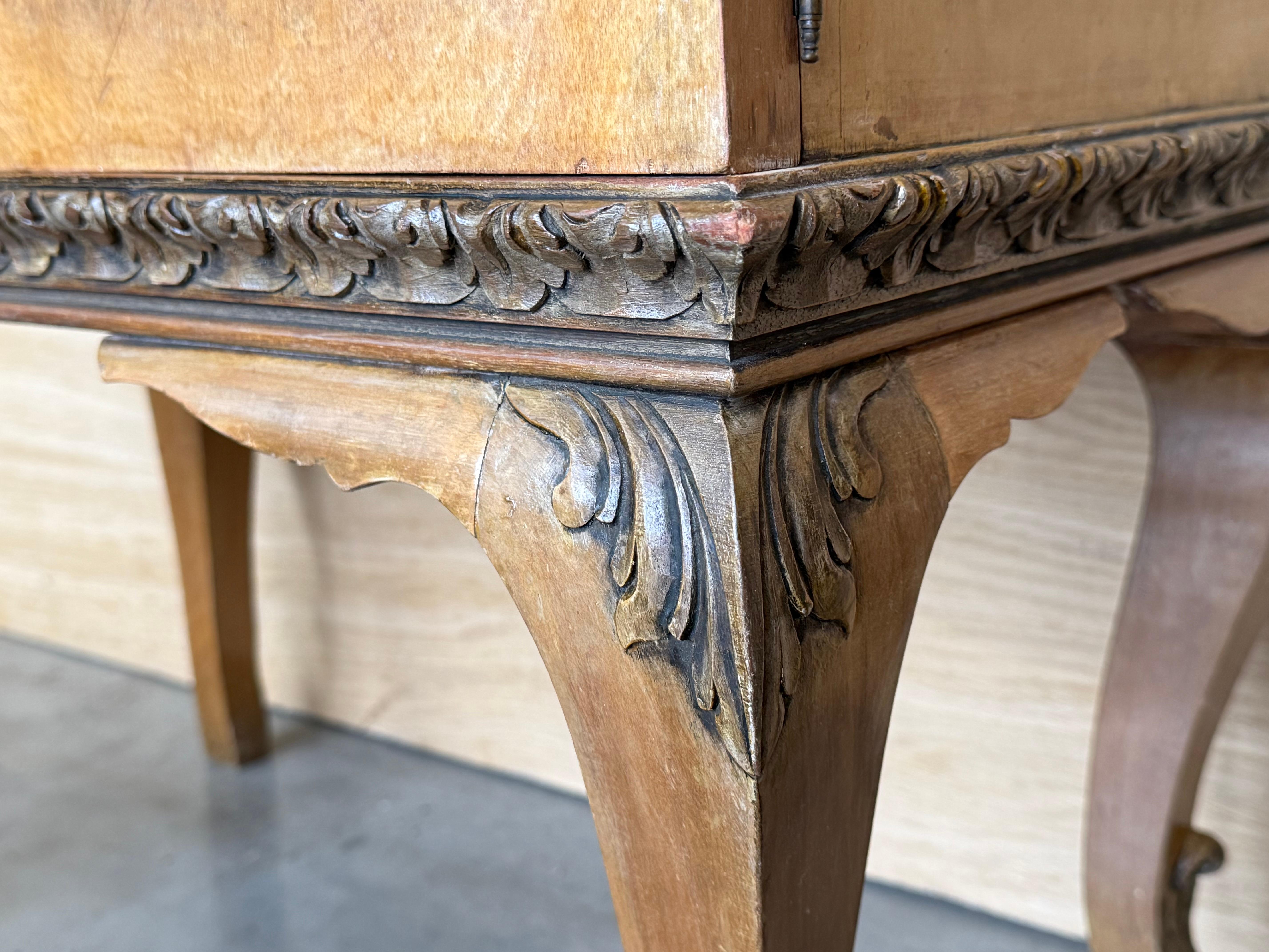 Early 20th Italian Bedside Tables in Light Oak with two doors For Sale 2
