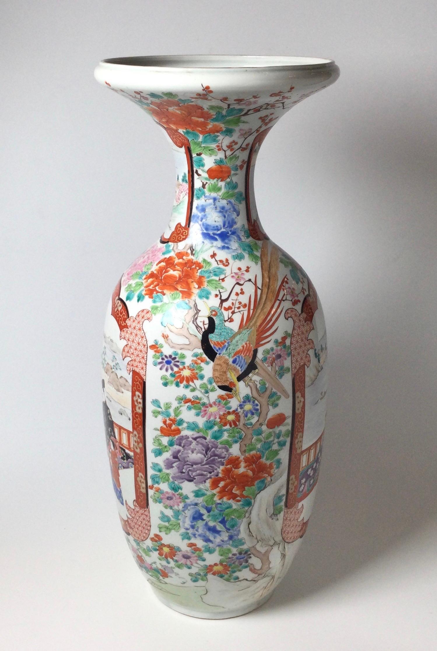 Peint à la main Vase en porcelaine de Kutani du début du 20e grand siècle en vente