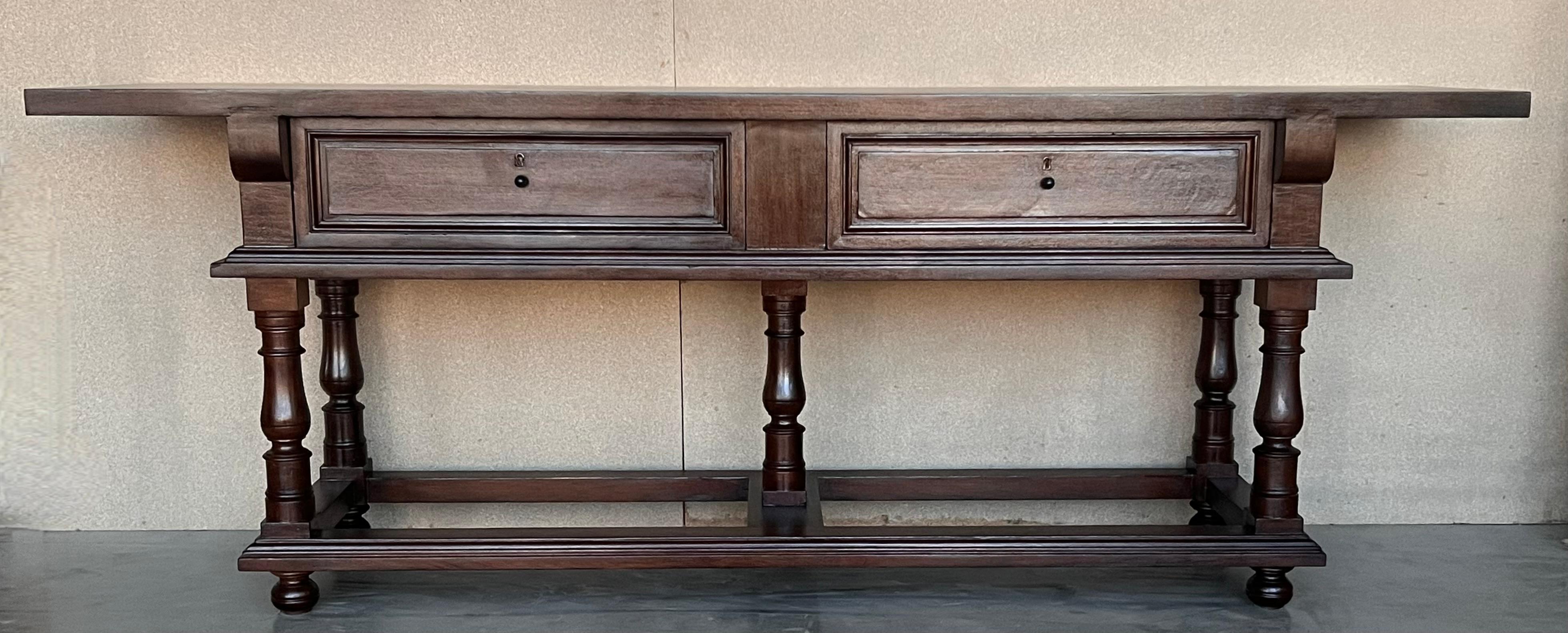 Early 20th Large Console Table with two drawers In Good Condition For Sale In Miami, FL