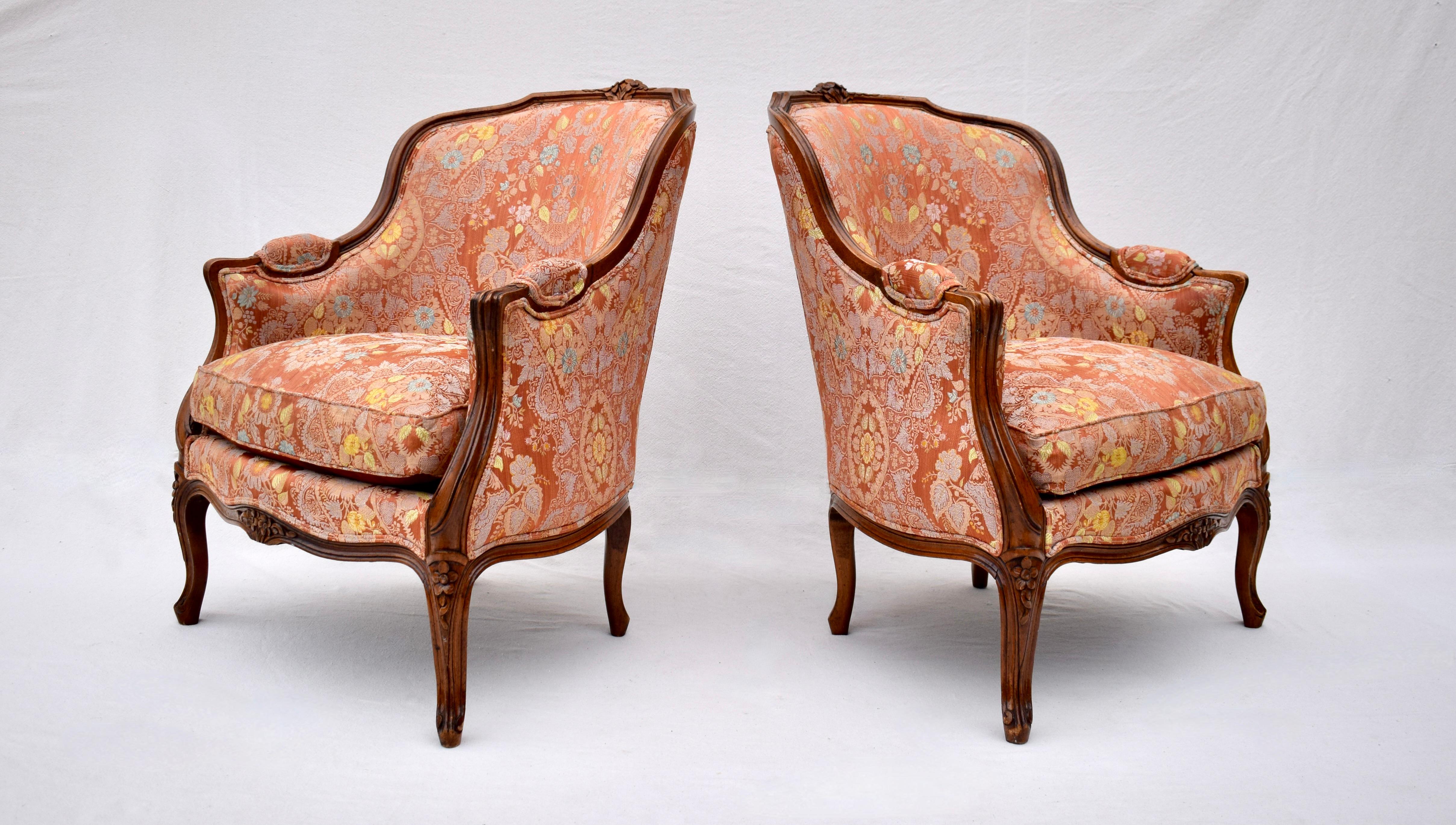 Early 20th C. Louis XV Style French Bergere Chairs, Pair In Good Condition In Southampton, NJ